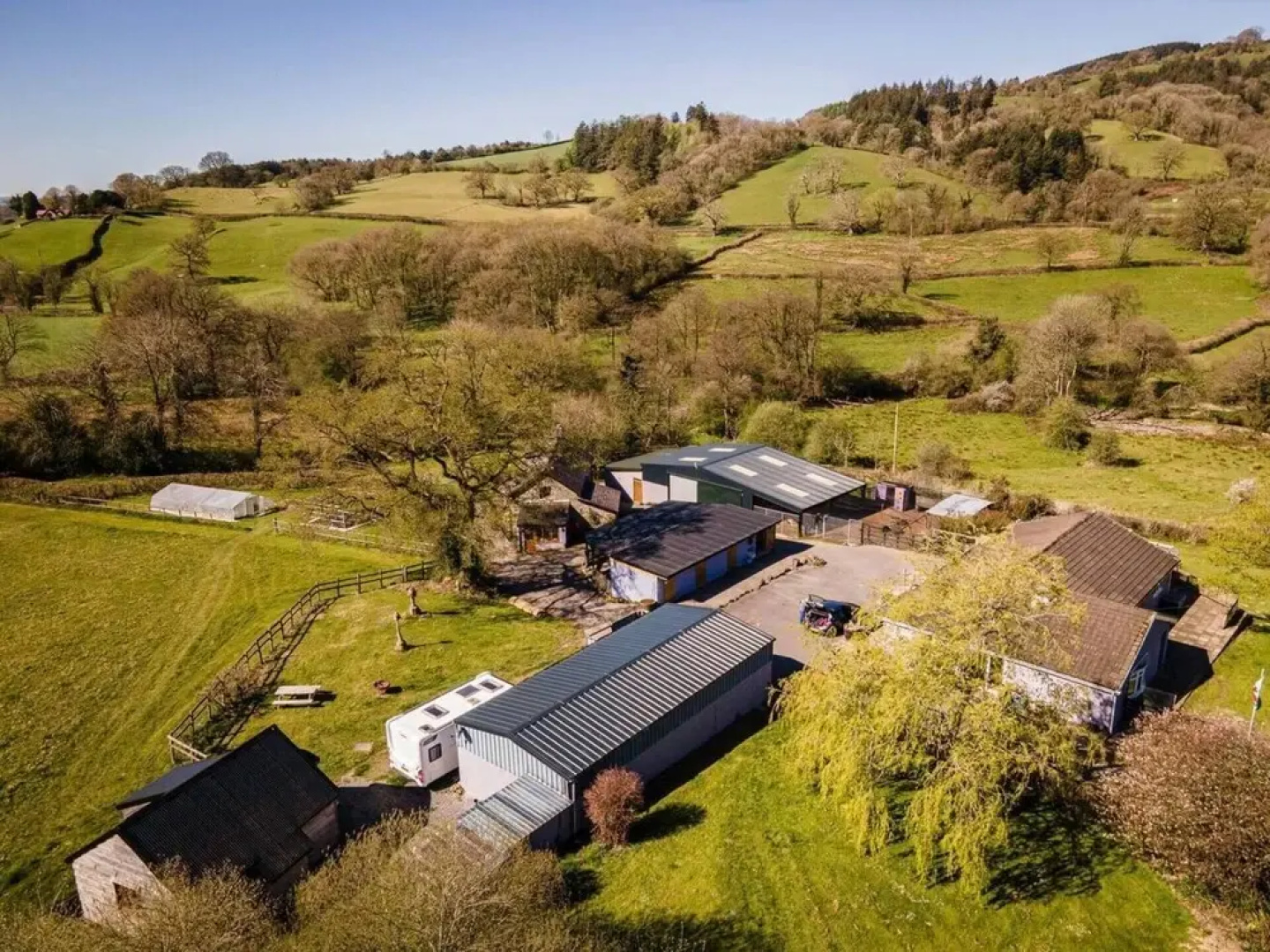 American Luxury Caravan - Secure Parking Llandeilo
