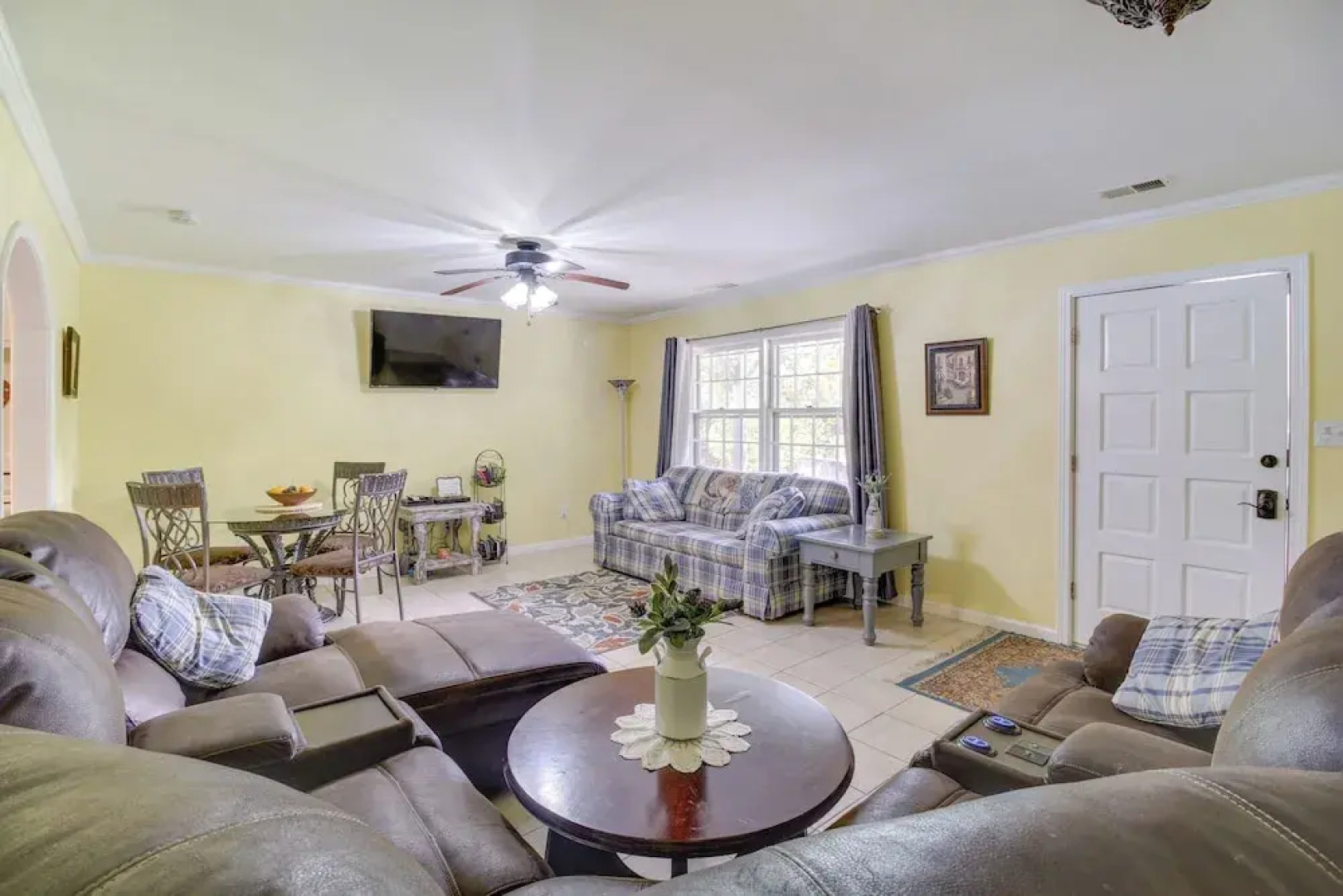 Kingston Home w/ Shared Pool - 23 Mi to Lakepoint!