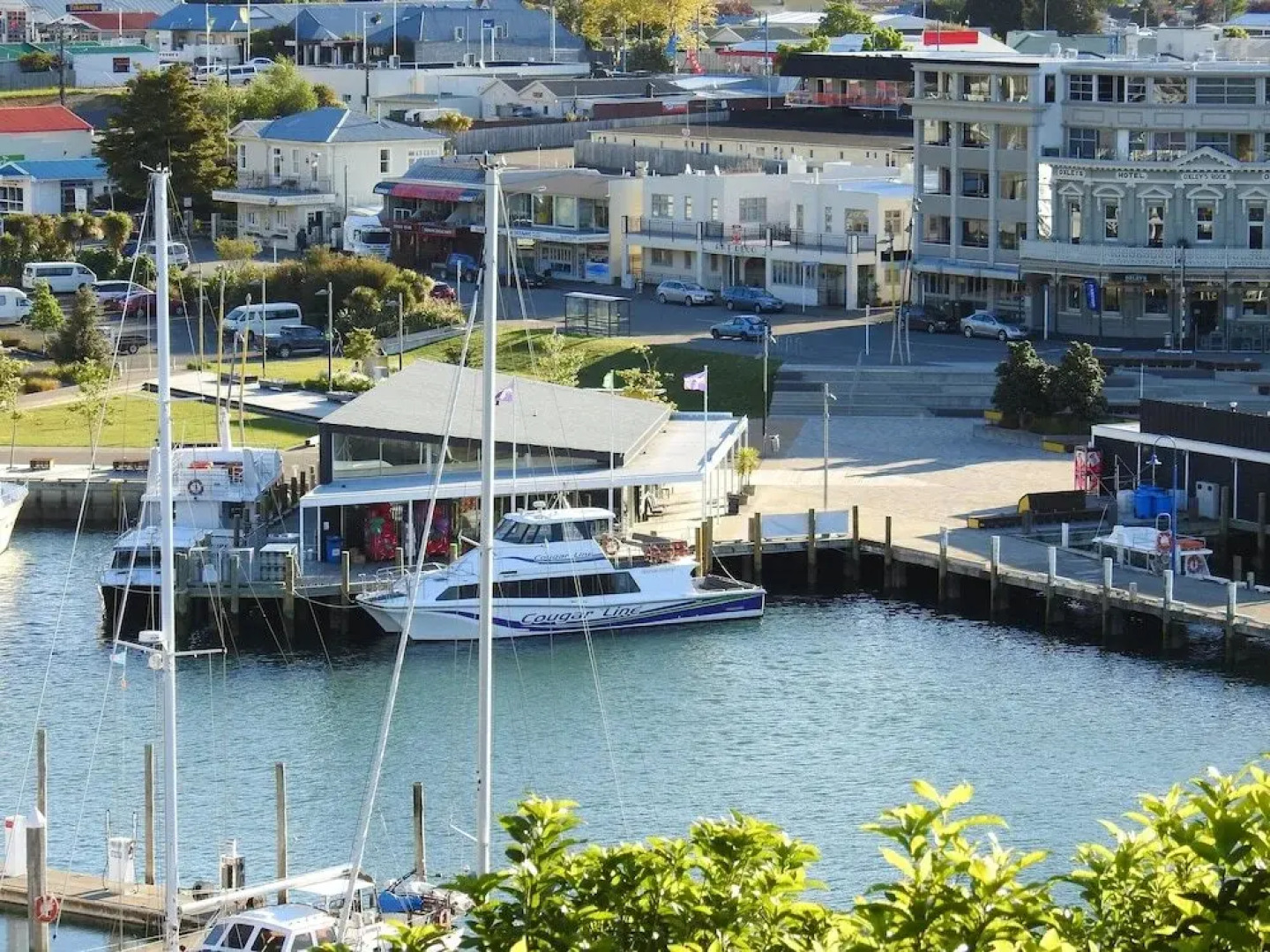 Art Deco Apartment 1