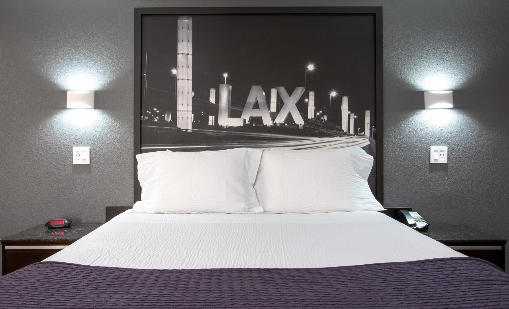 Elev8 Hotel Los Angeles LAX