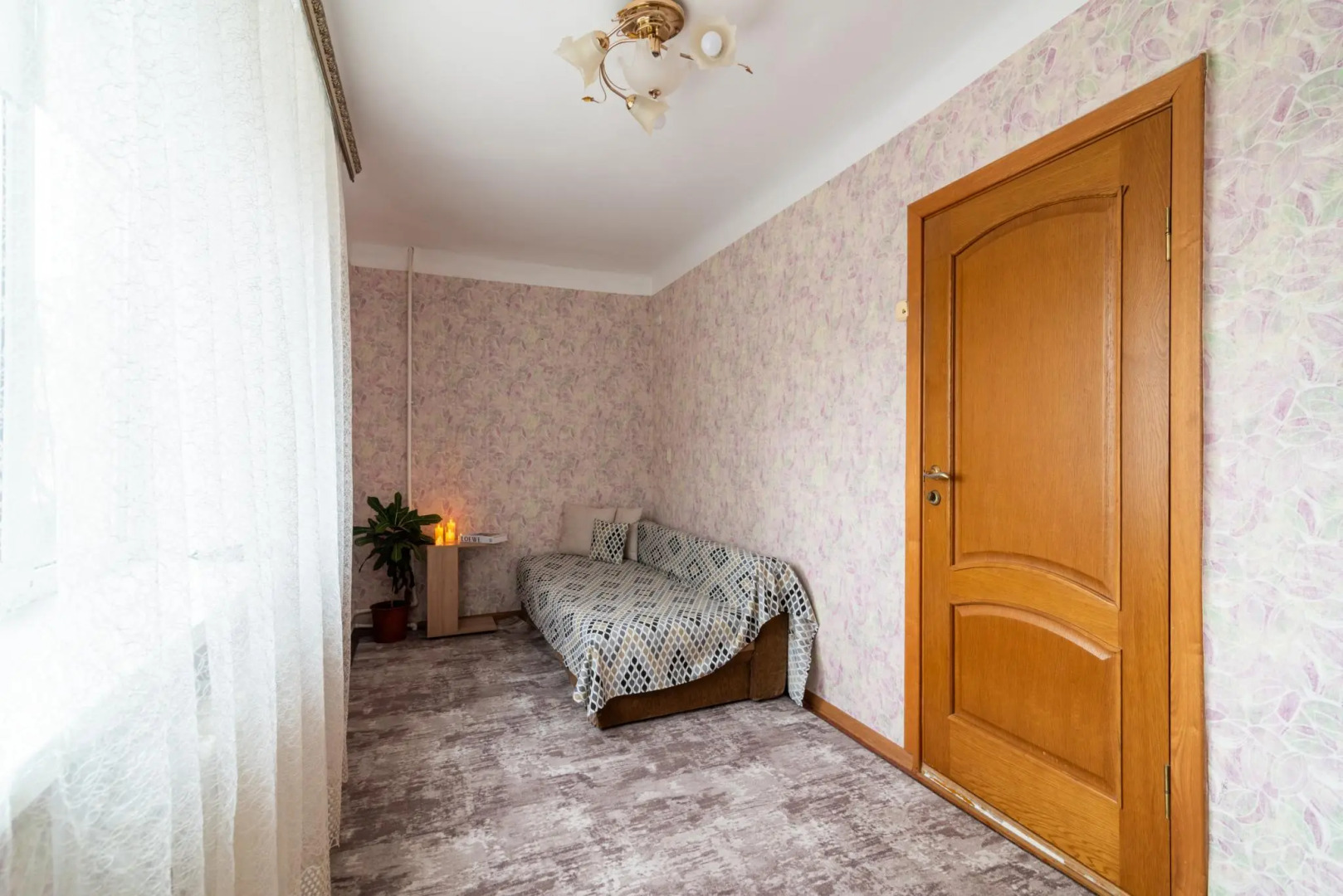 Bon voyage  на улице Братьев Нурбагандовых