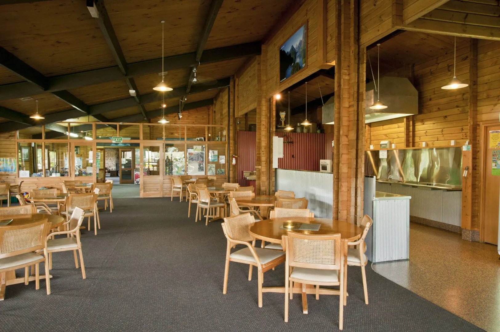 Te Anau Top 10 Holiday Park