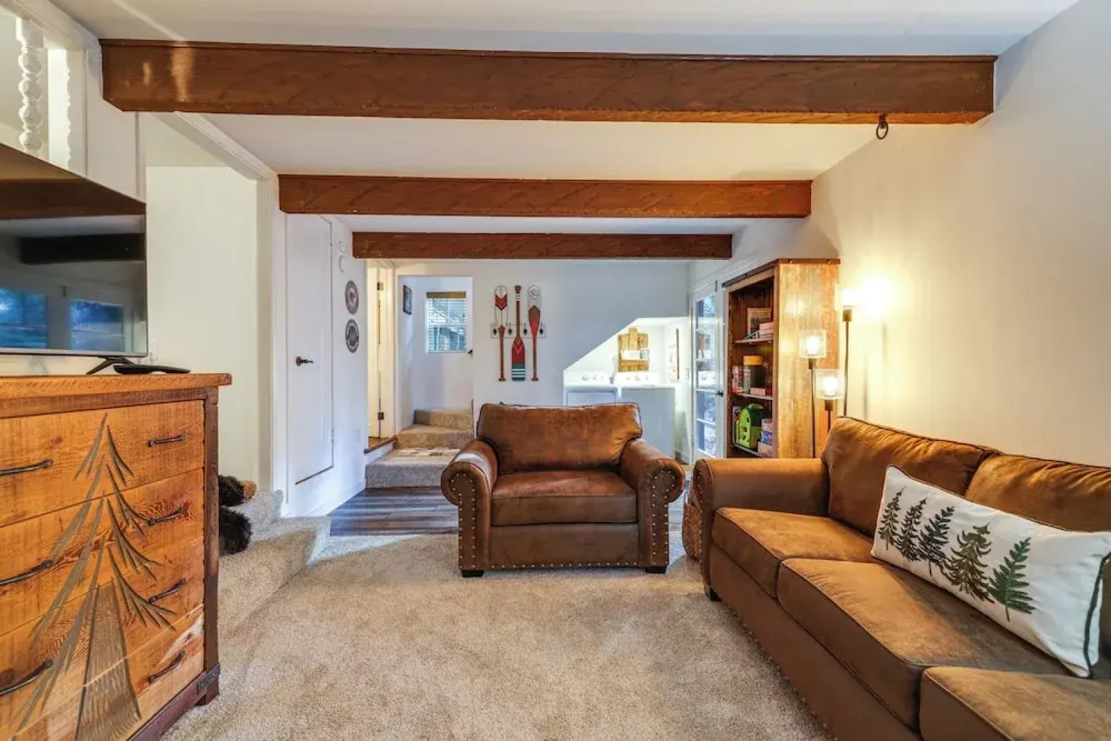 3 Mi to Calaveras Big Trees: Cabin w/ Fire Pit!