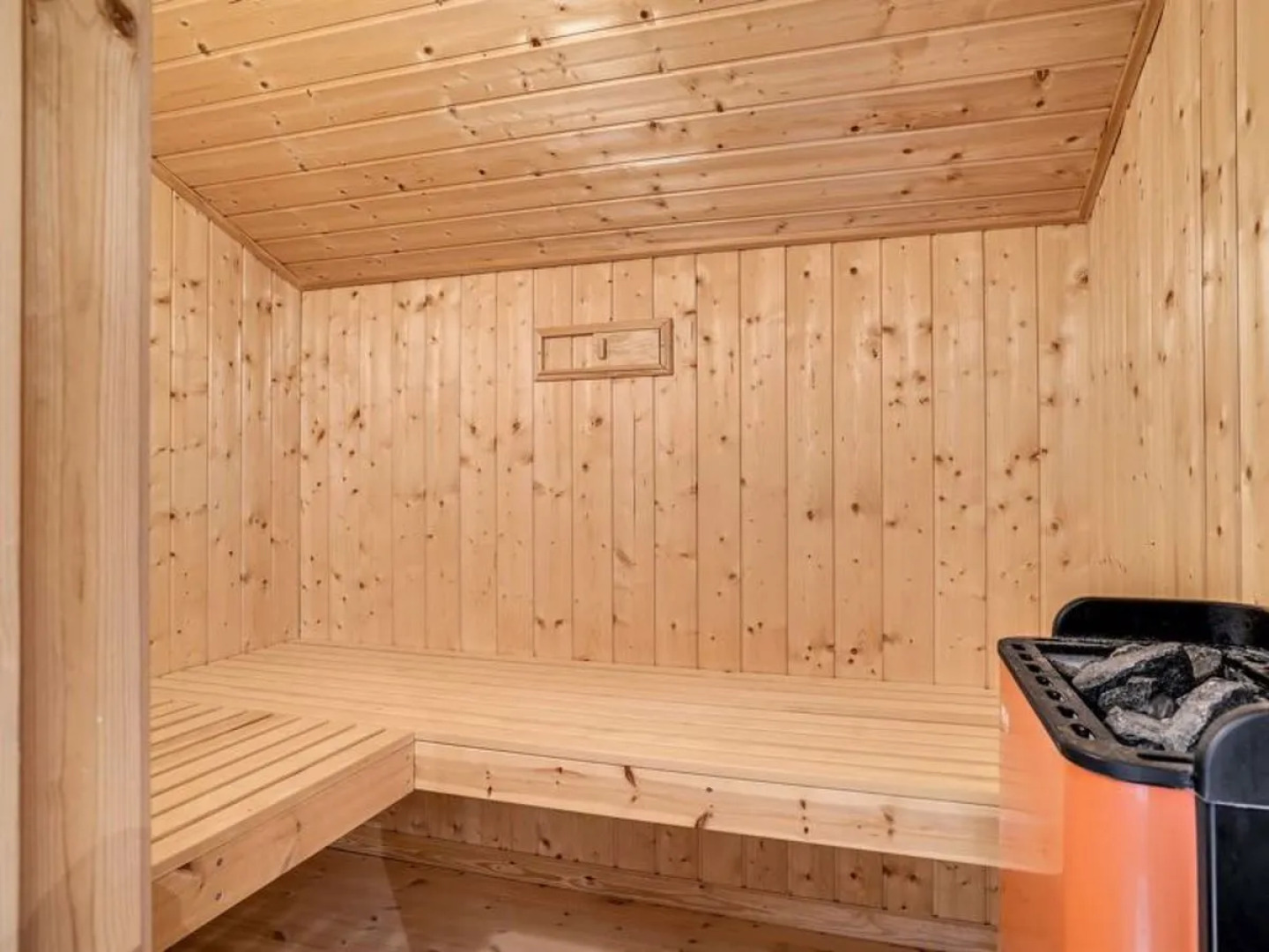 "Tanas" - 400m from the sea in NW Jutland