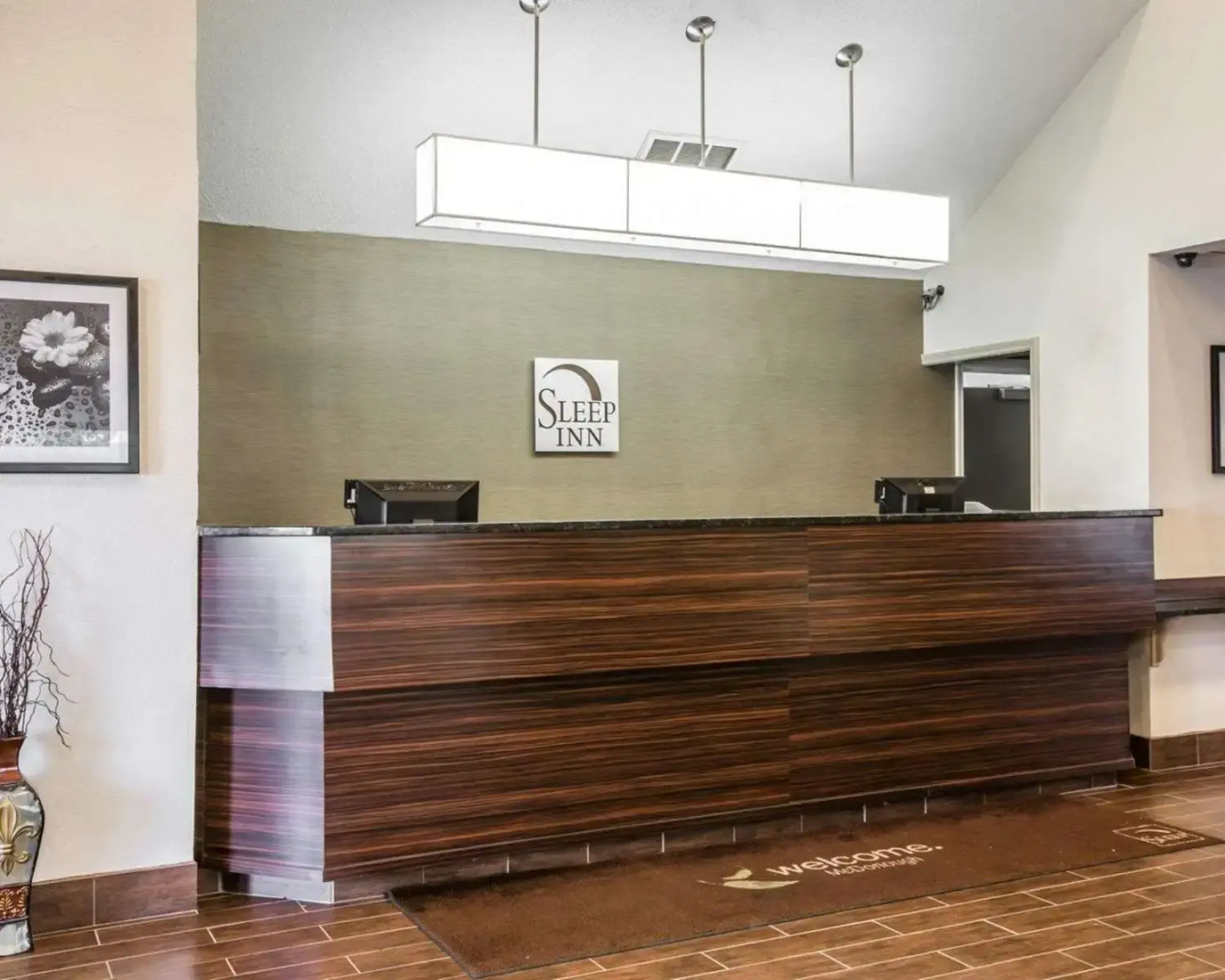 Days Inn by Wyndham McDonough