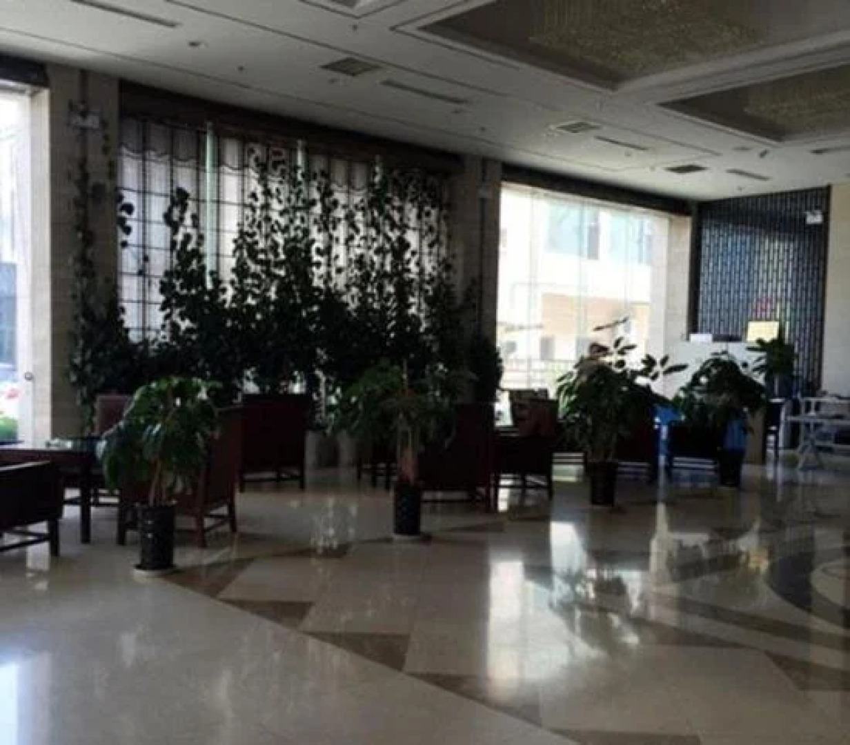 Baiyin Hotel