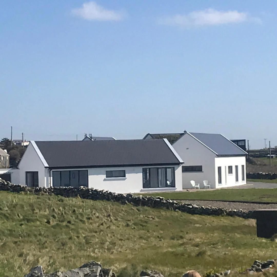 Spectacular ocean views & minutes to Cliffs- Clahane Shore Lodge