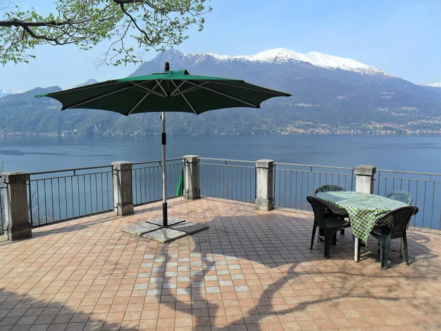 Case Grande Lago Varenna
