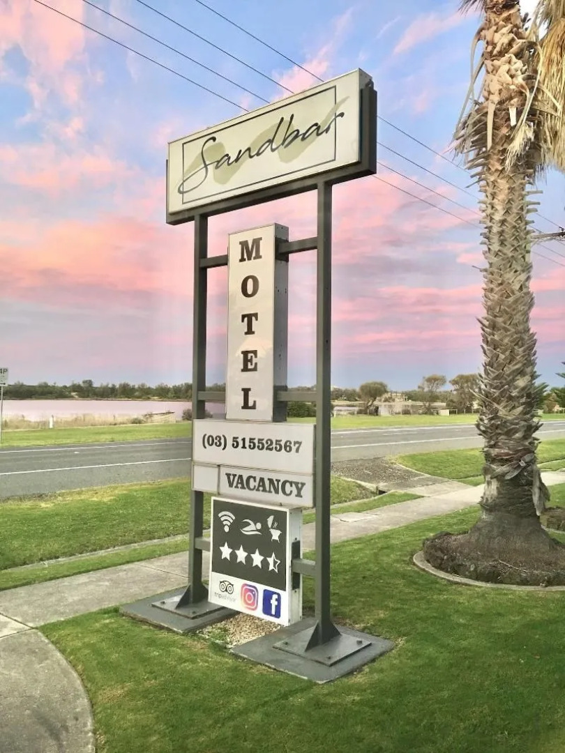 Sandbar Motel
