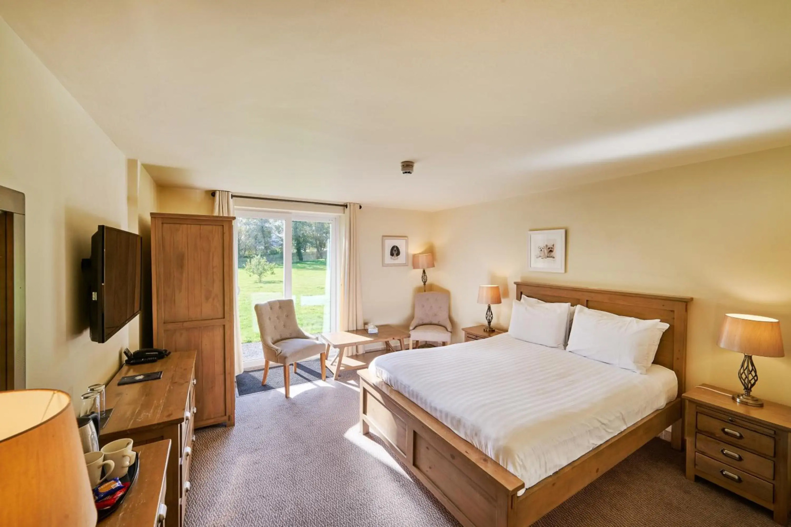 COMIS Hotel & Golf Resort