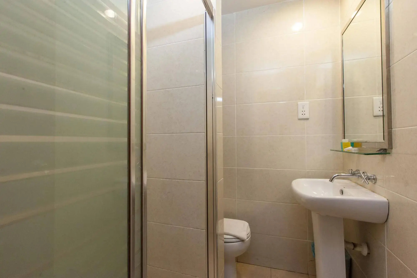 OYO 597 Winner Hotel