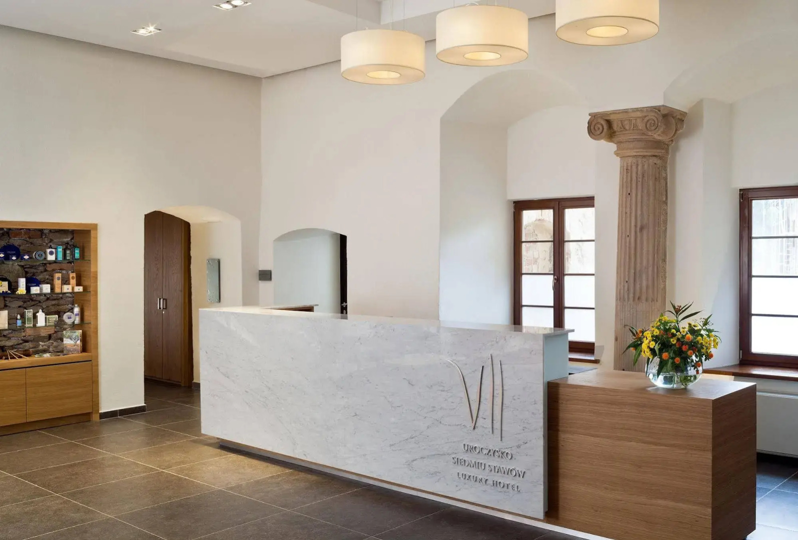 Uroczysko Siedmiu Stawów Luxury Hotel