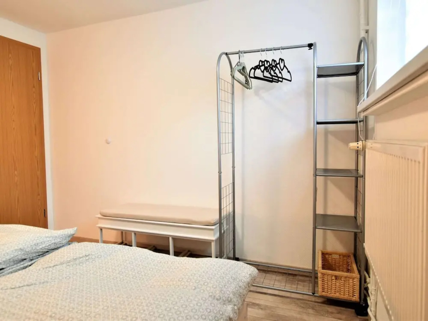 Cozy Apartment With Garden