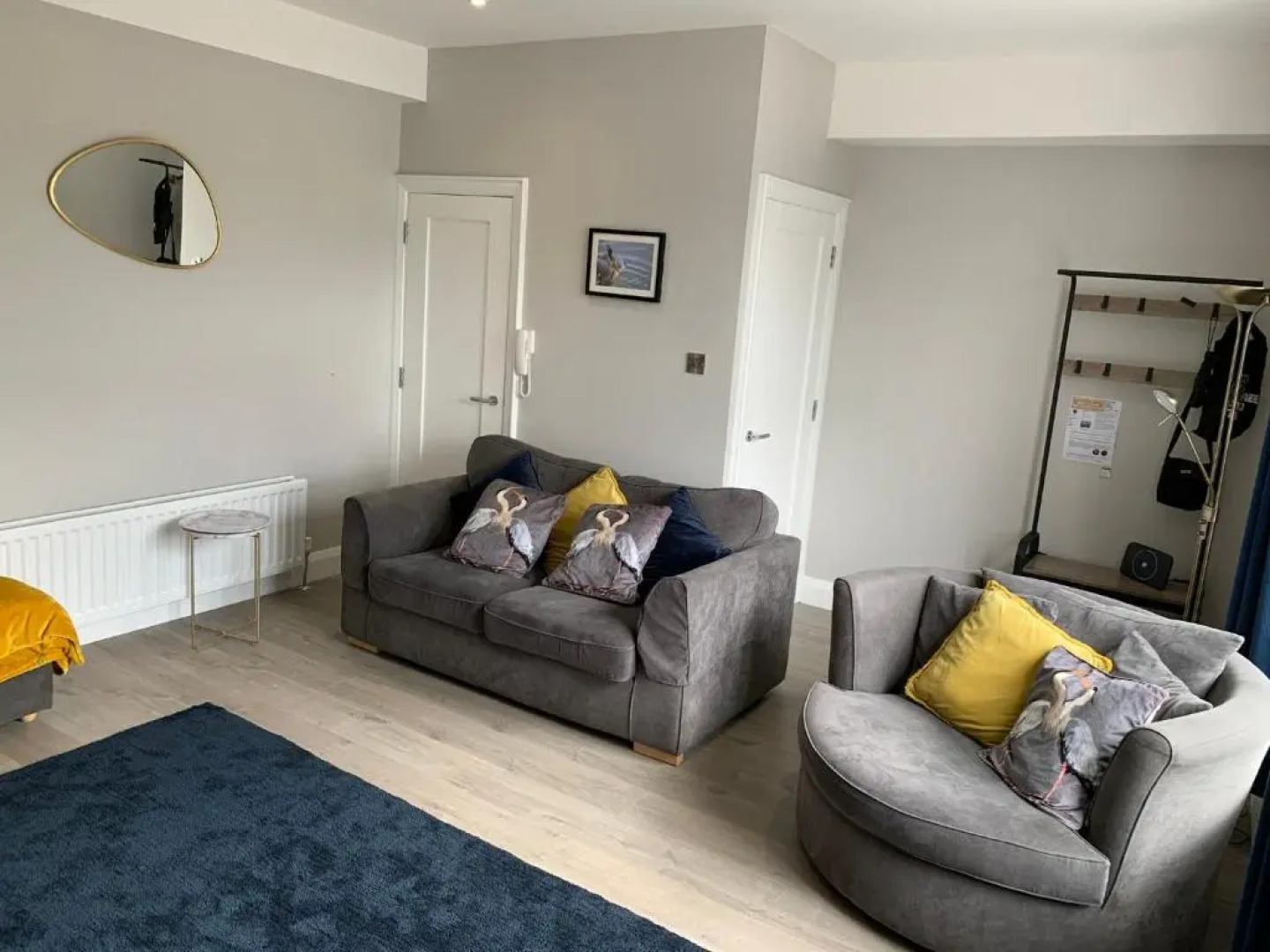 Luxurious Fully-equipped Seafront Apartment