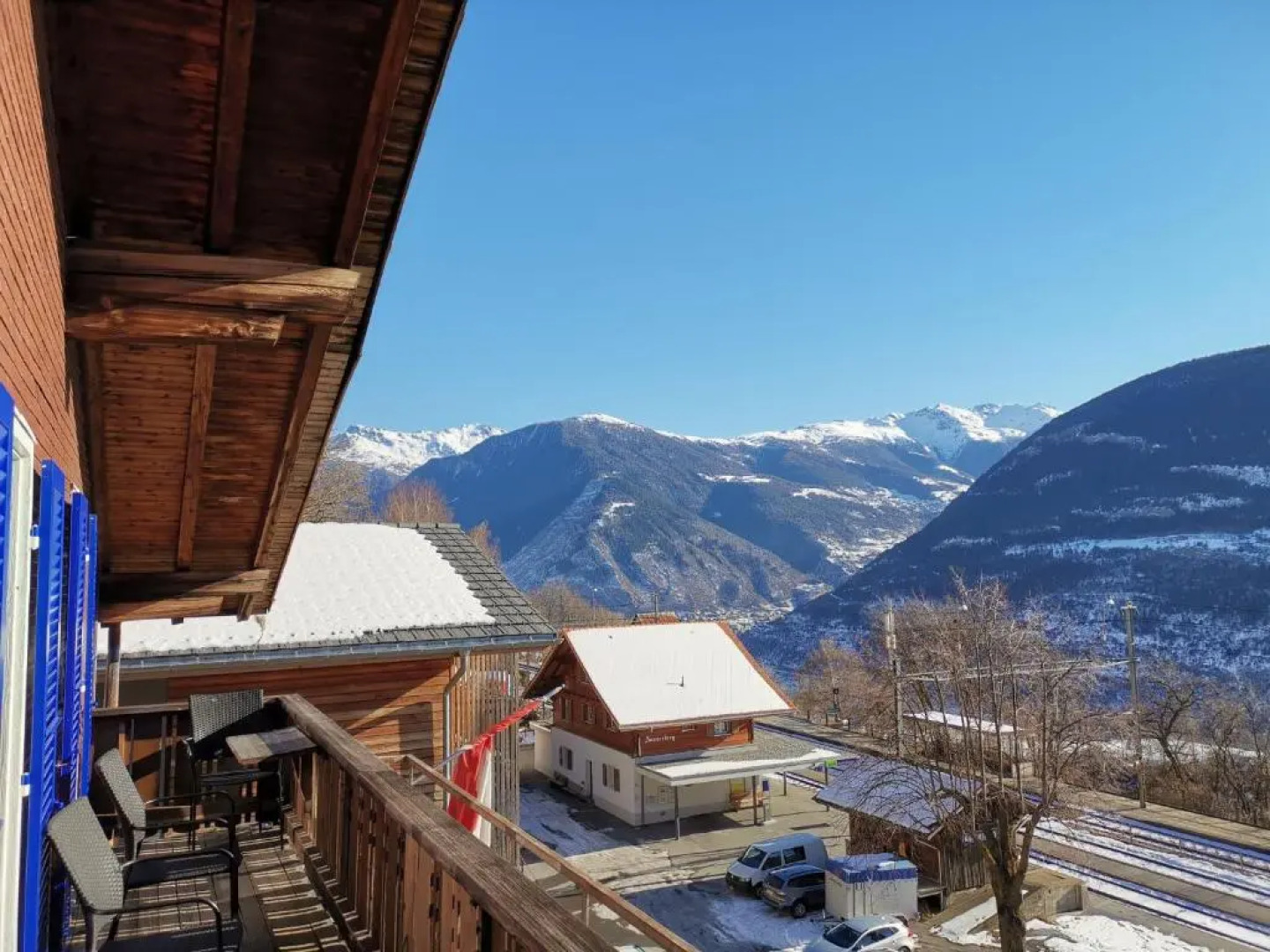 Berg - Hütte beim H O T E L Bahnhof Ausserberg