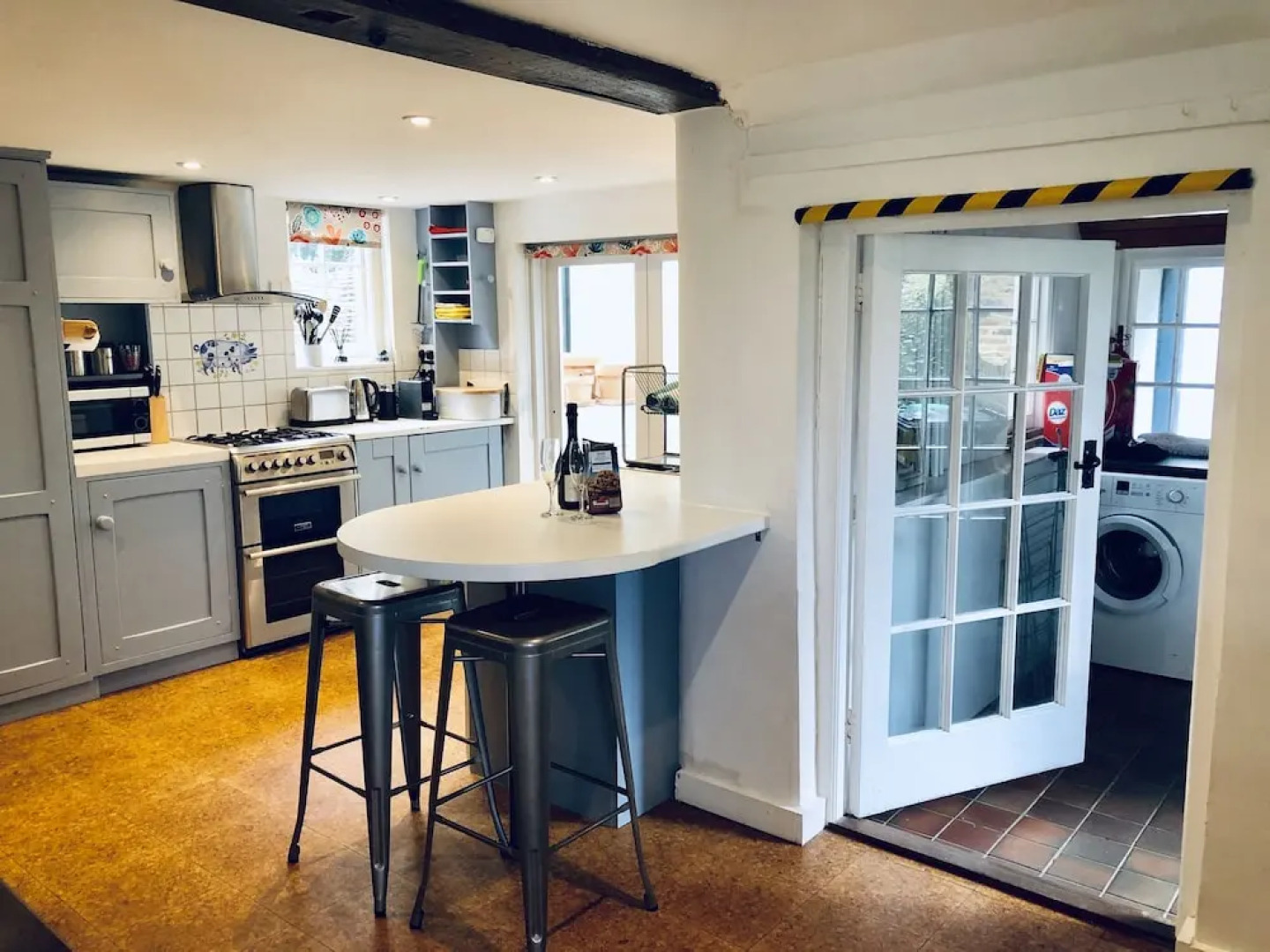 Danny Lodge | By Huluki Sussex Stays