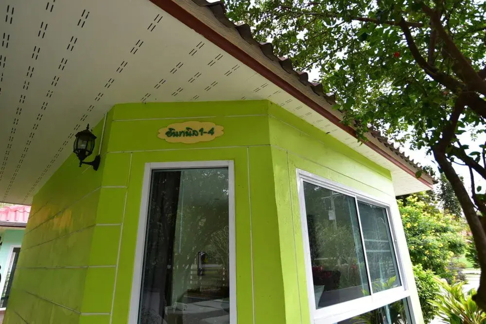 Petch Jed Sao Noi Resort