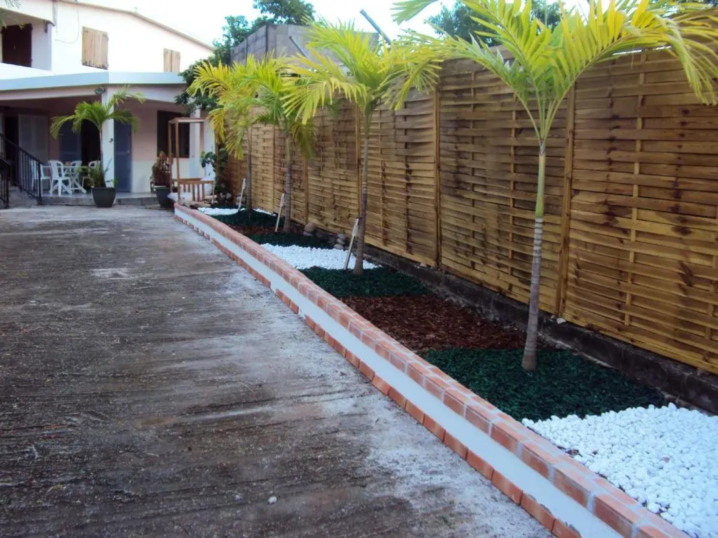 Studio in Le Vauclin, With Wonderful Mountain View, Enclosed Garden an