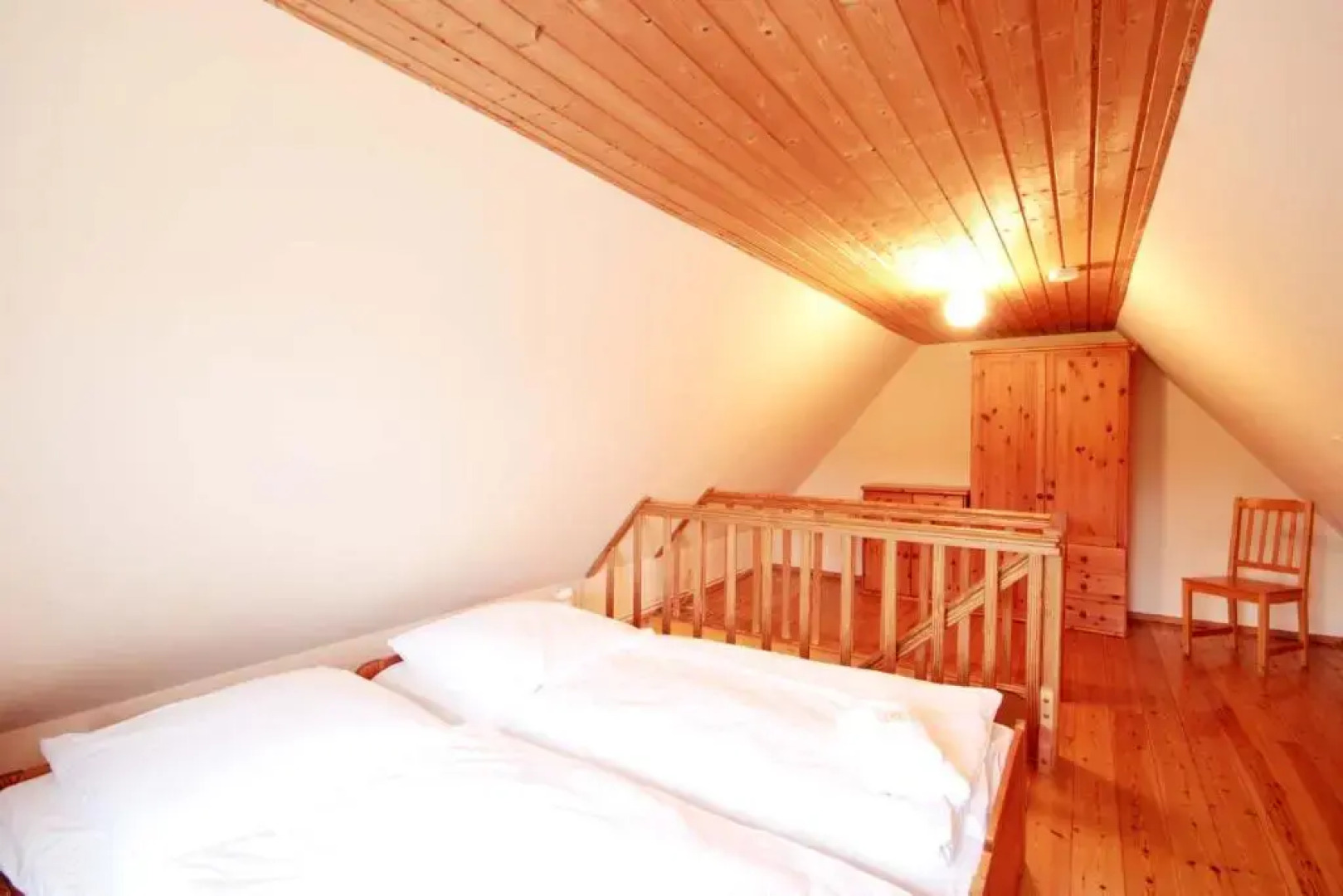 Blaues Haus by Rujana