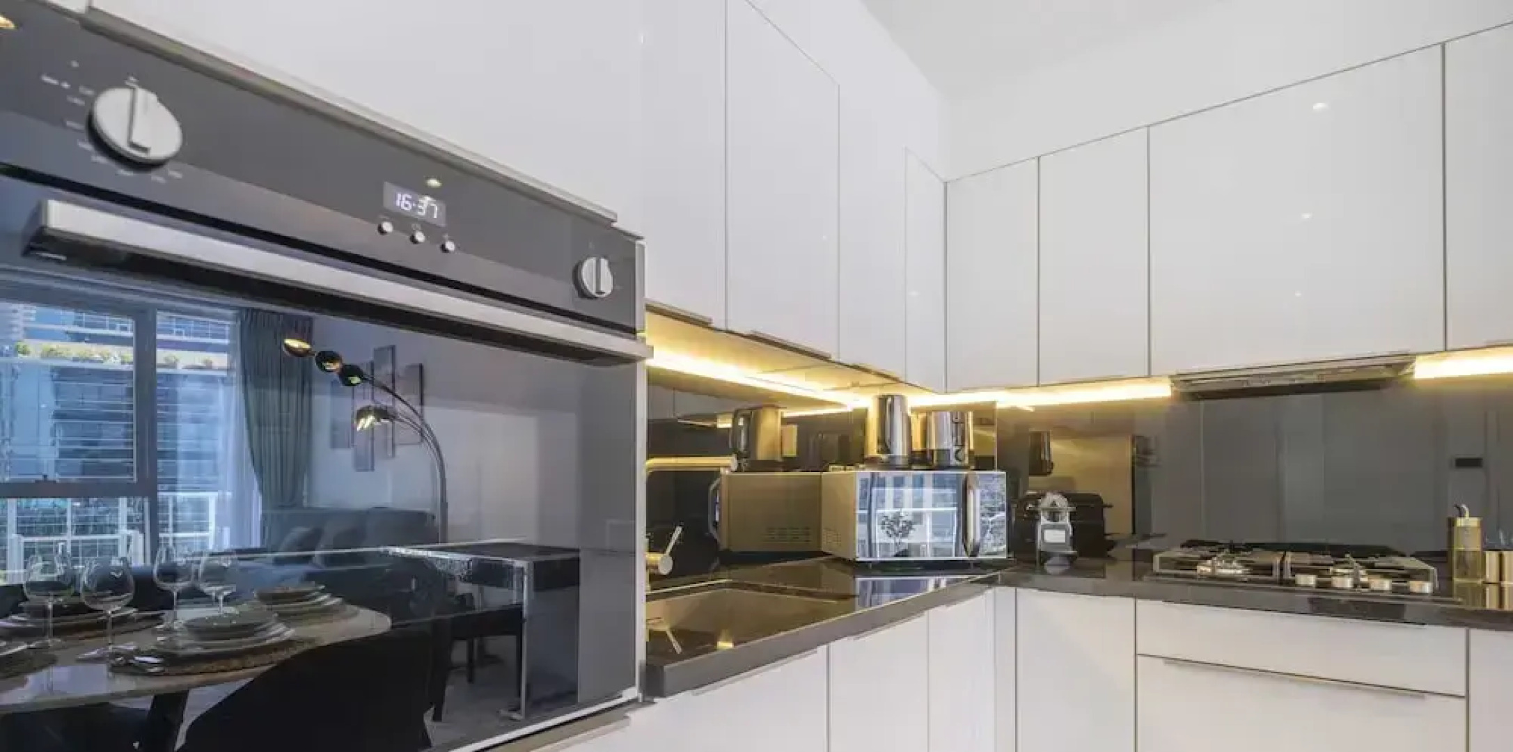 LUX - The Pad Executive Suite 4