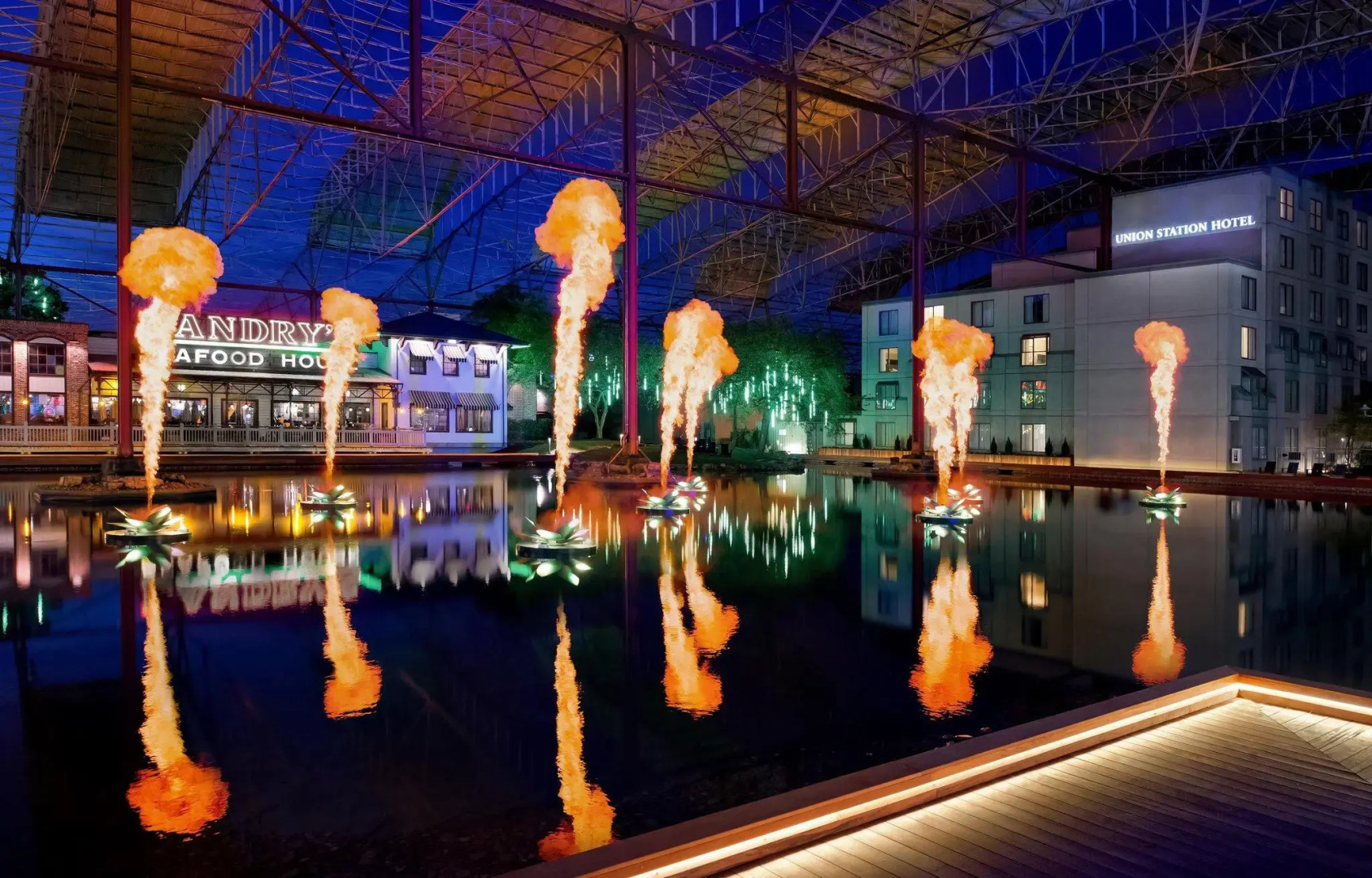 St. Louis Union Station Hotel, Curio Collection by Hilton