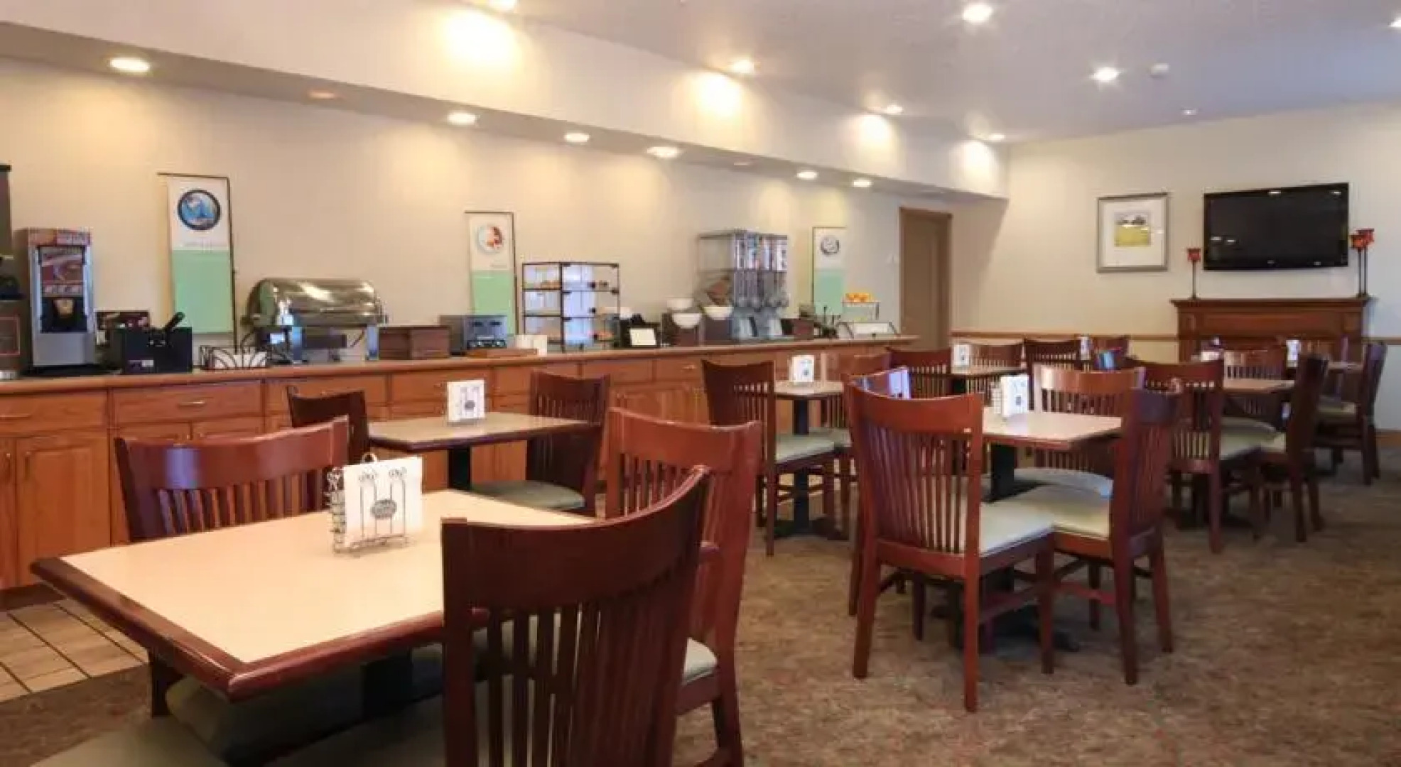 Country Inn & Suites