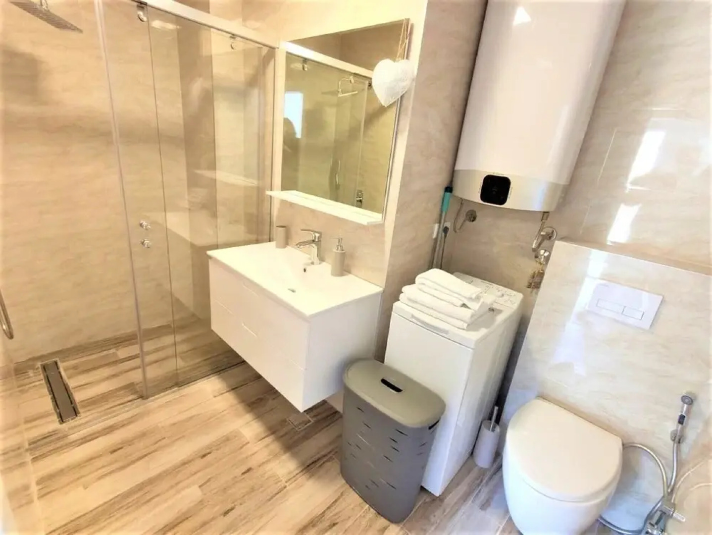 Seaview Brandnew Apartment in Spa Resort Budva