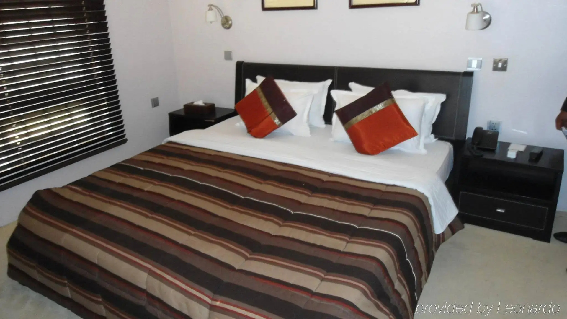 Pearl Manor Luxury Suites