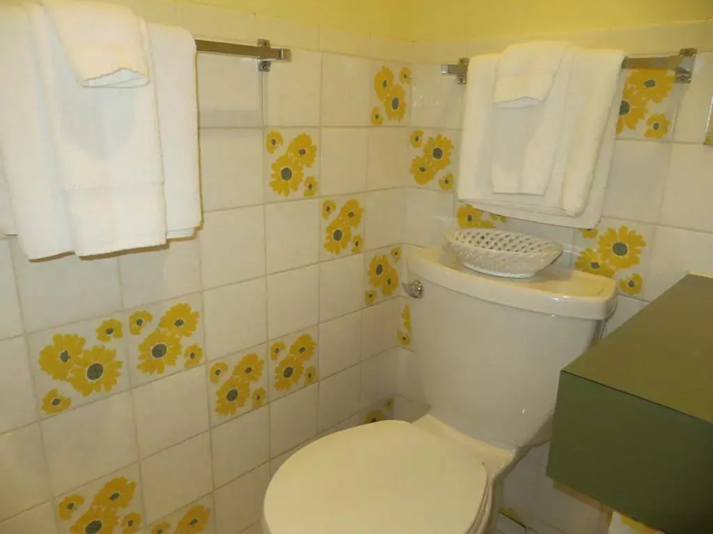 Harrison Village Motel