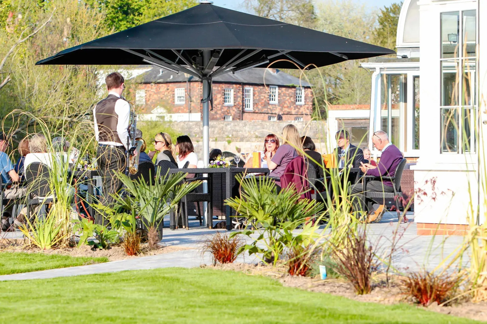 Legacy Rose and Crown Hotel