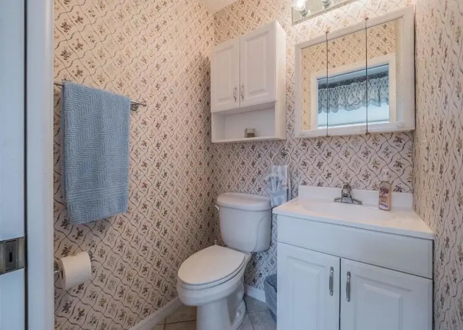 Santa Anna 901 by White Pelican VR