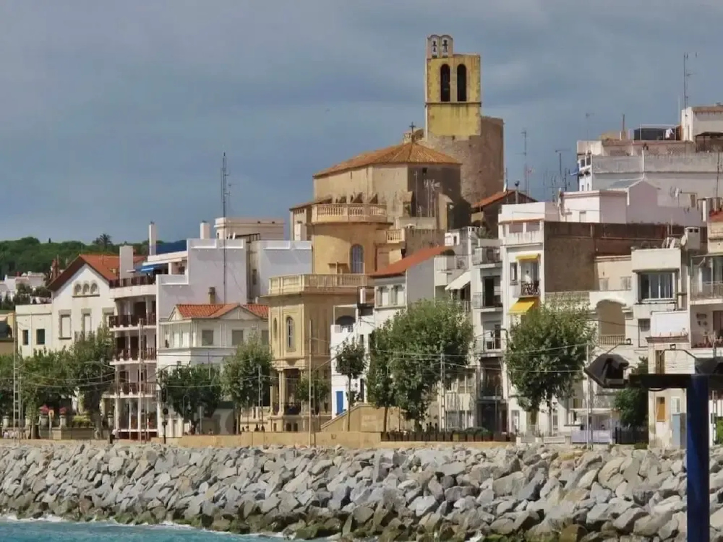 Authentic holiday villa in Sant Pol de Mar, just 250 meters from the beach