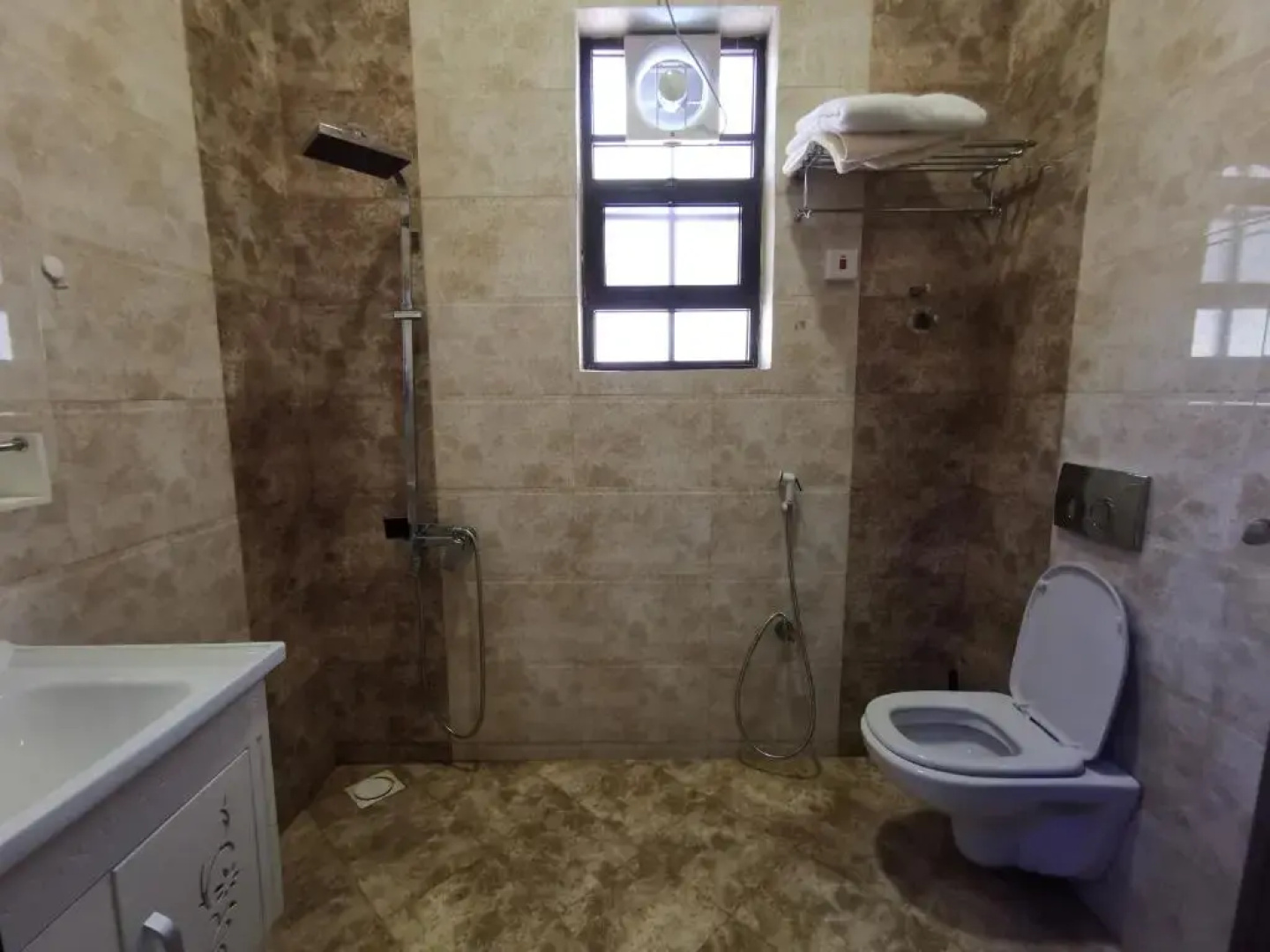 بيت العز السياحي Al-Ezz Tourist House