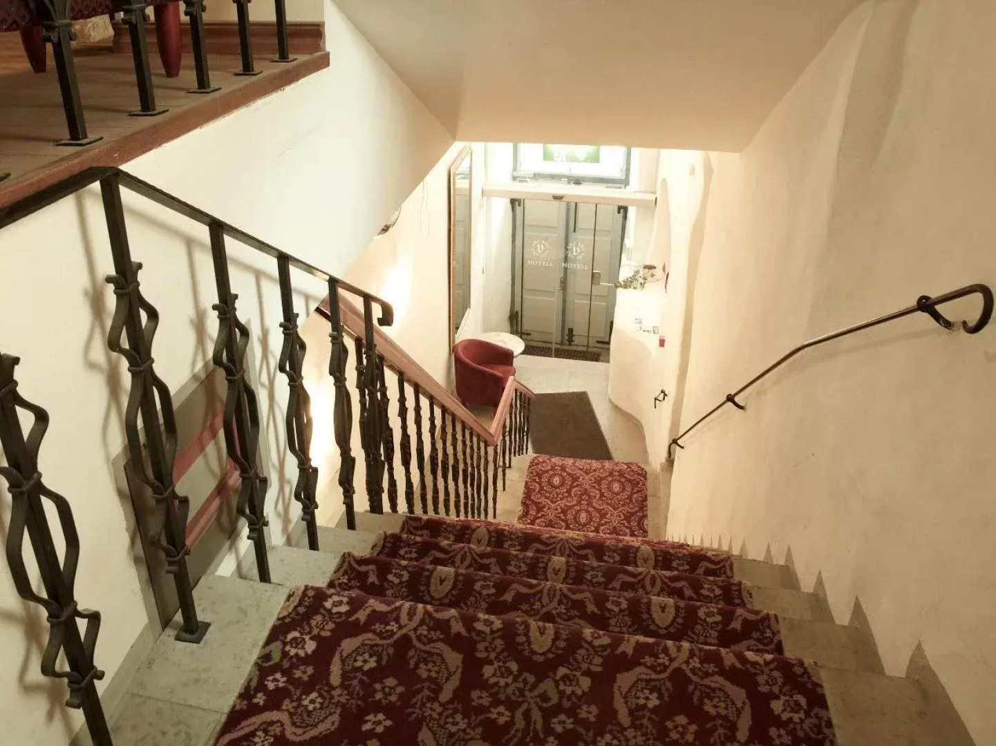 Гостиница CRU