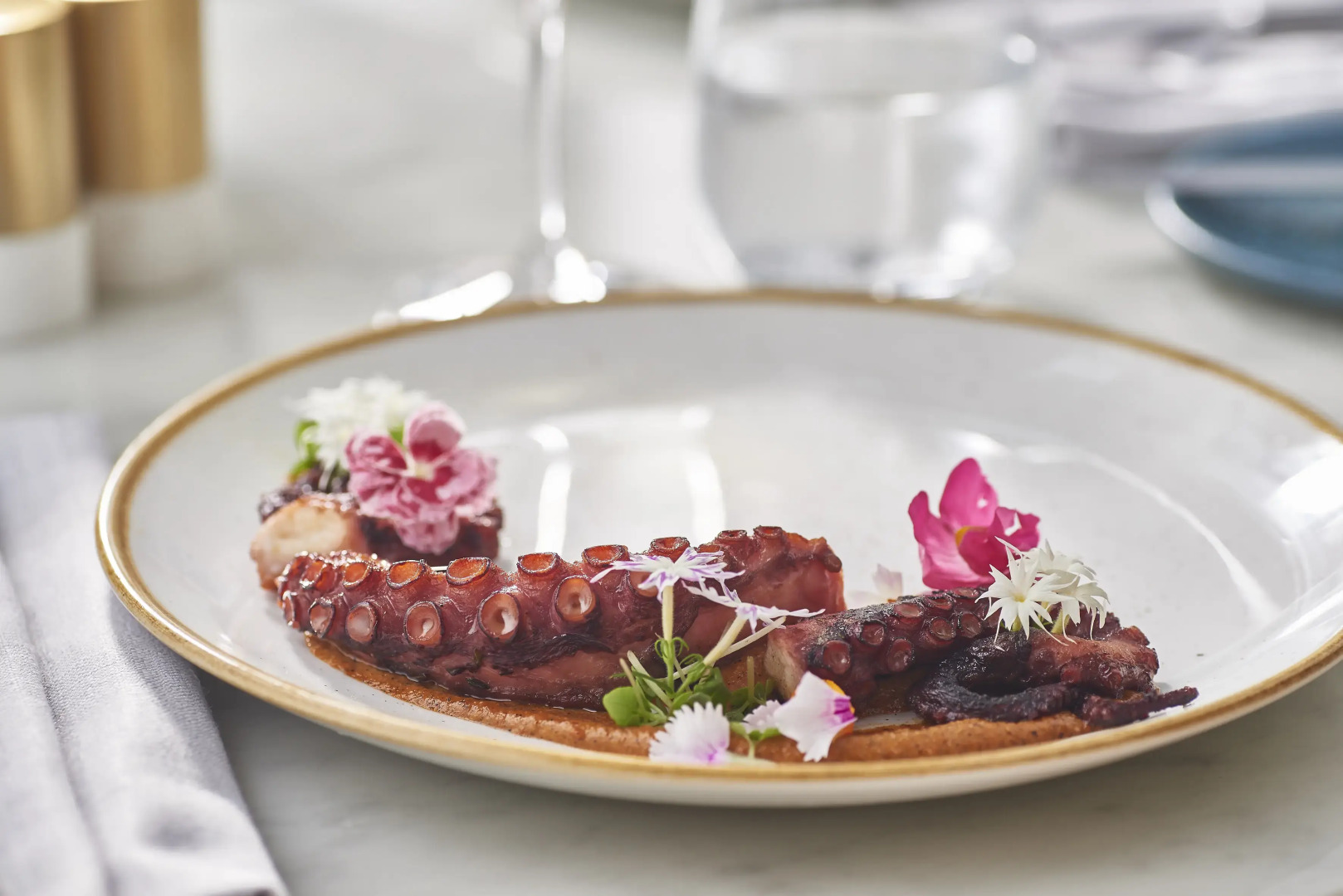 Pullman Quay Grand Sydney Harbour