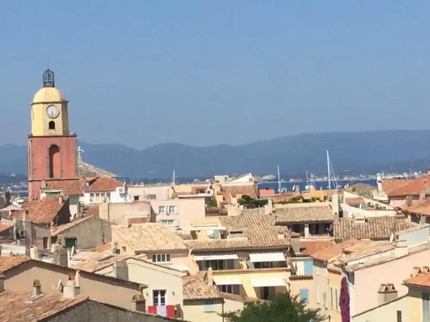 Contemporary villa in Le Plan-de-la-Tour with pool