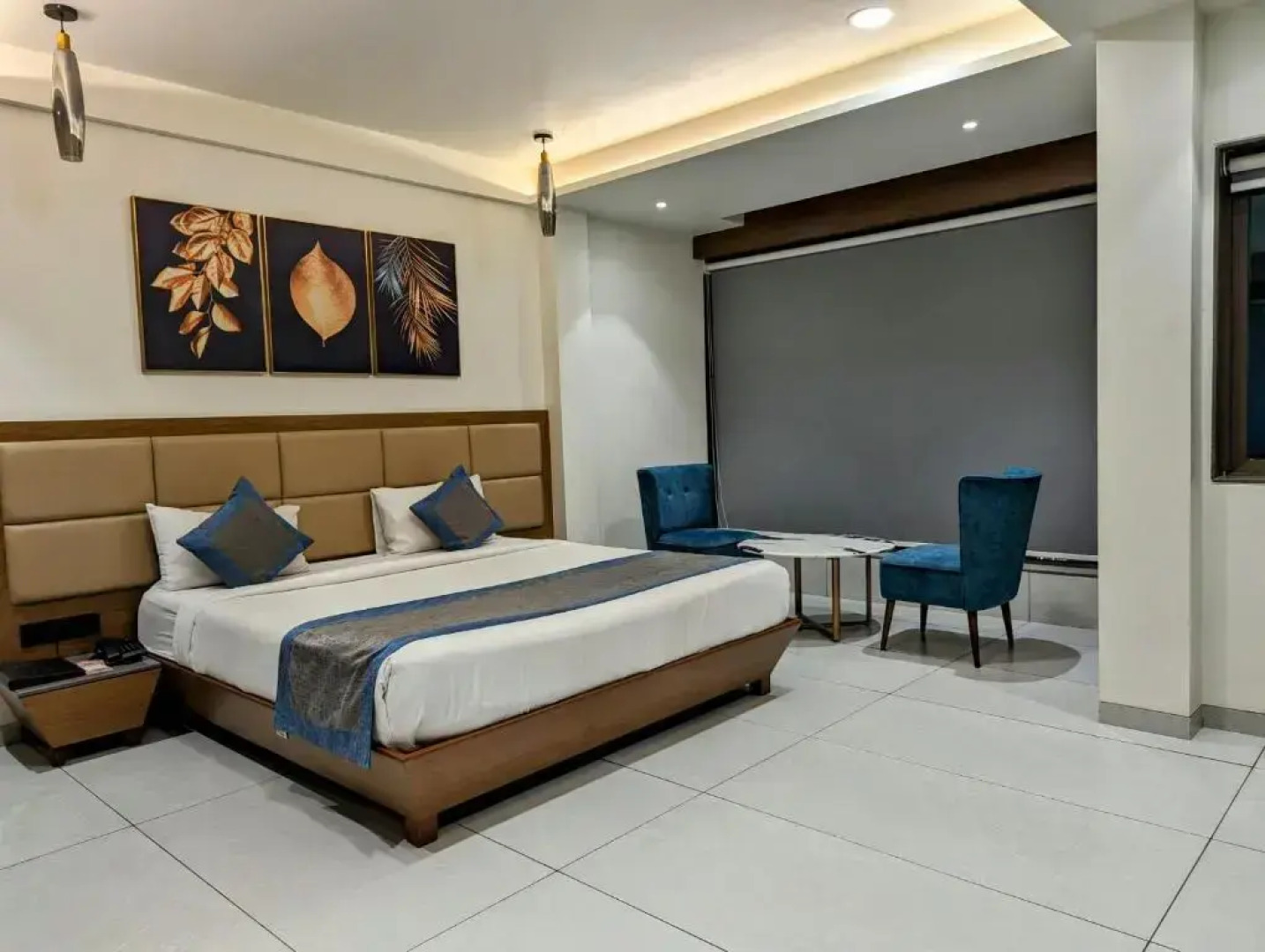 Hotel Red Chillee Restro