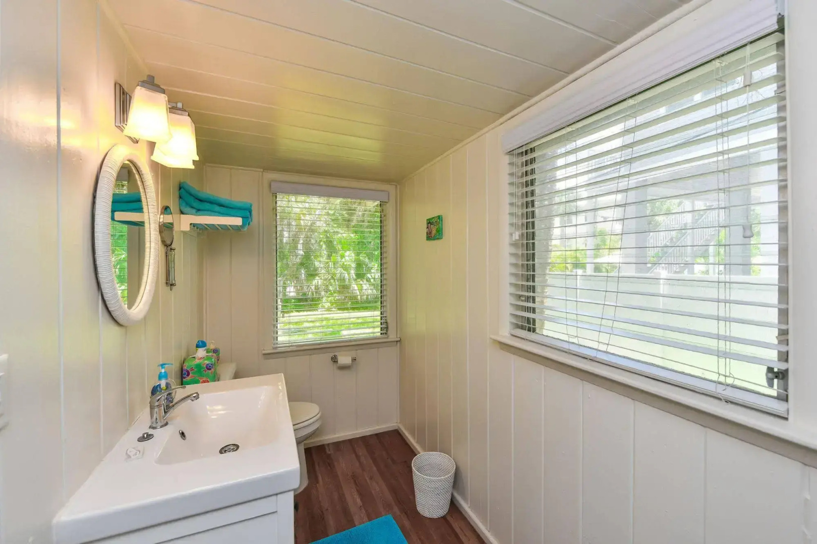 Banana Cabana and Cottage by Beachside Management