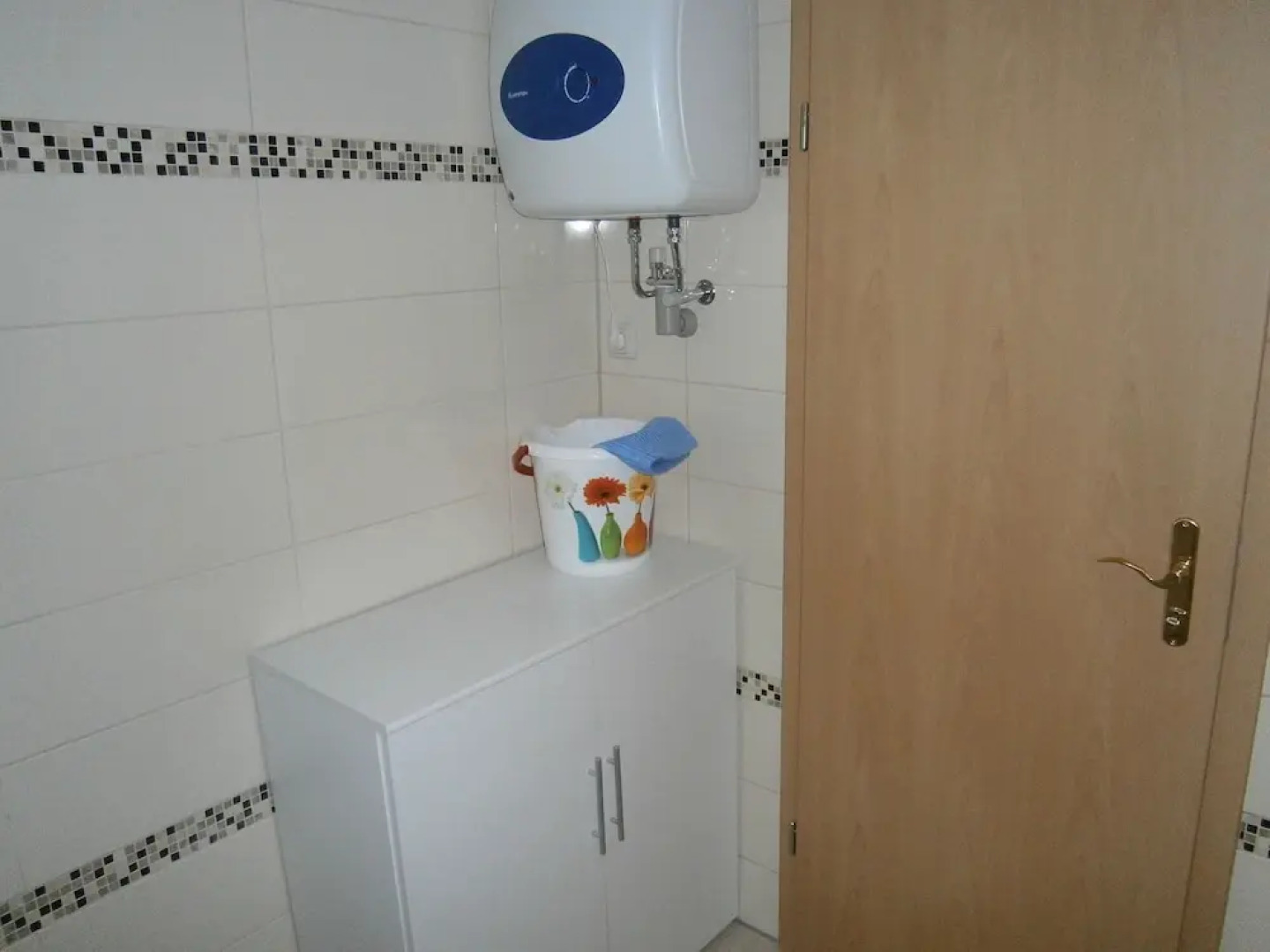 Charming Apartment in Wischuer with Private Terrace