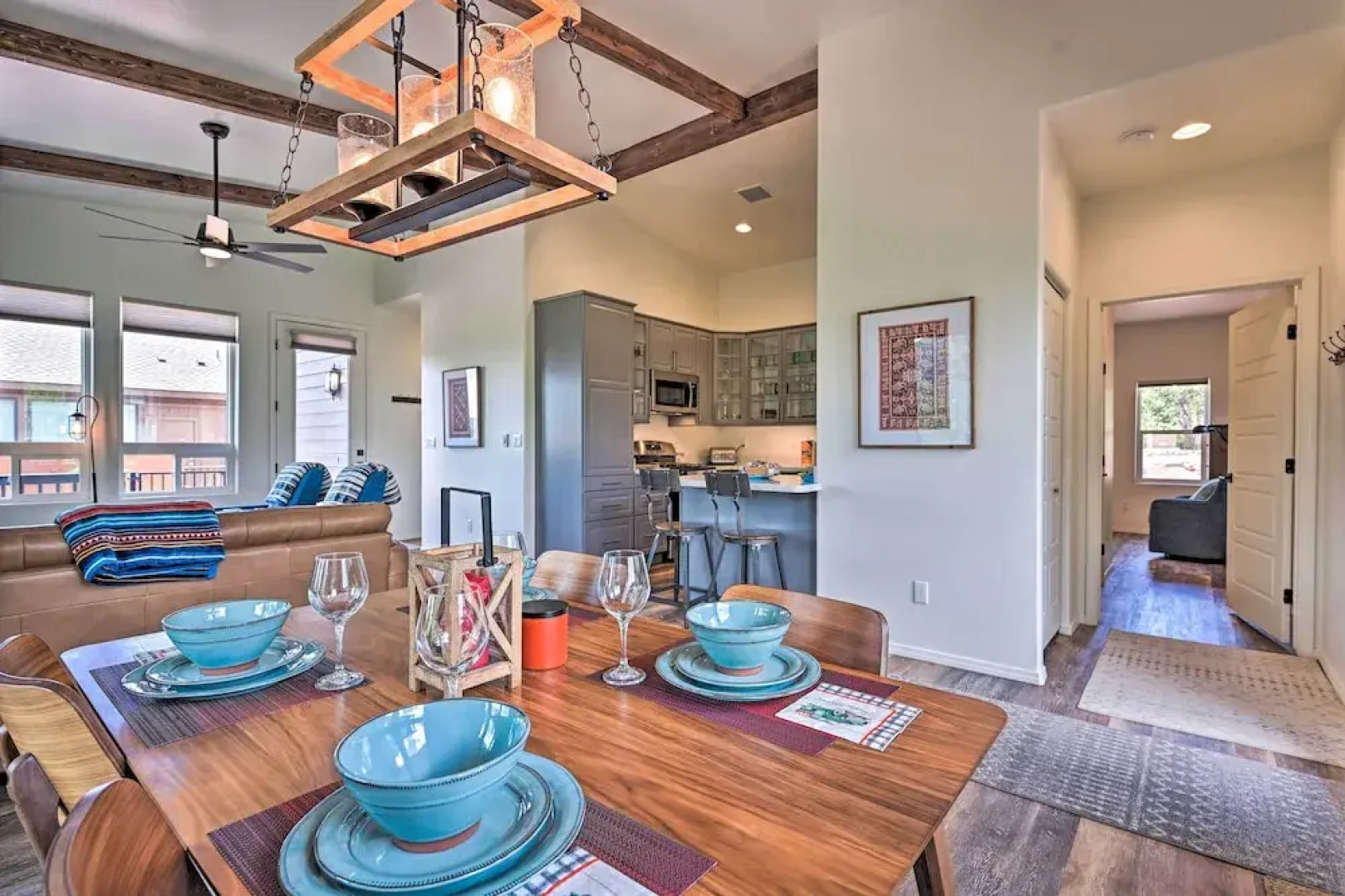 'mountain High Pines Retreat' w/ Hot Tub & Views!