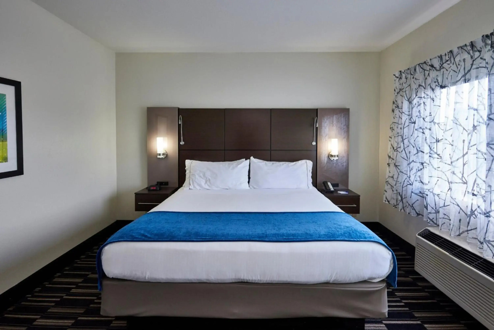 Holiday Inn Express & Suites Birmingham South - Pelham by IHG