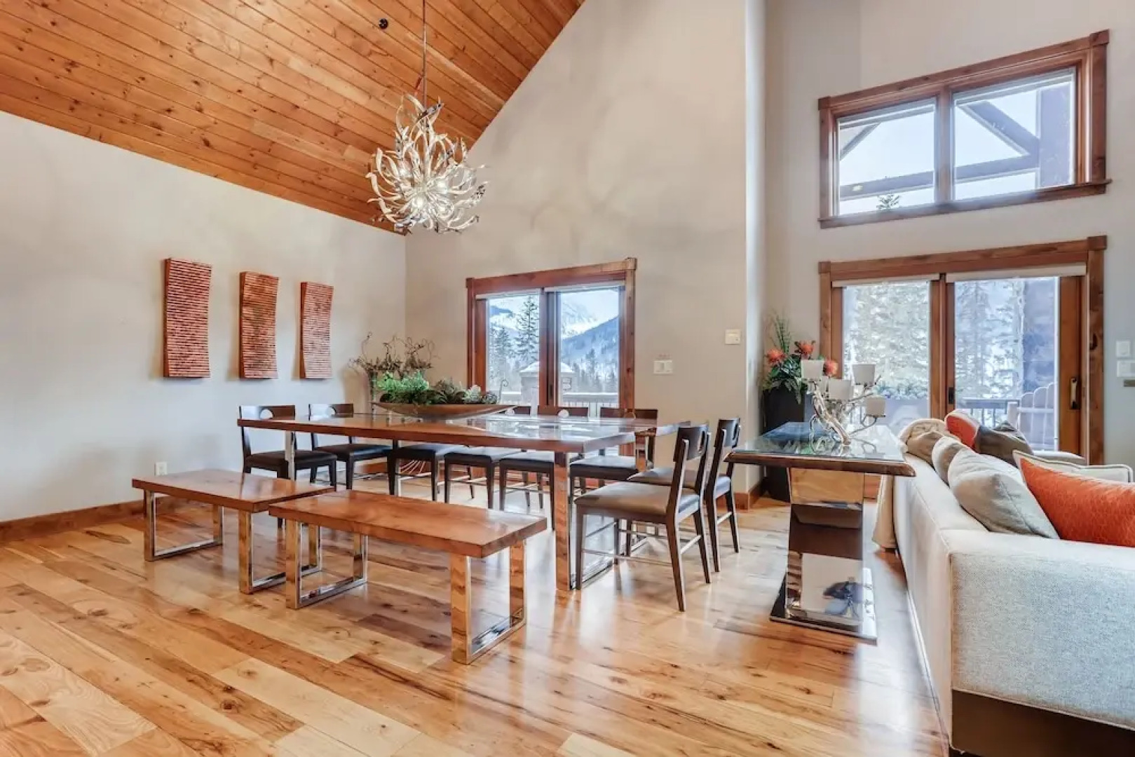 Opulent Breck Haven: Theater, Hot Tub, Billiards 7 Bedroom Home