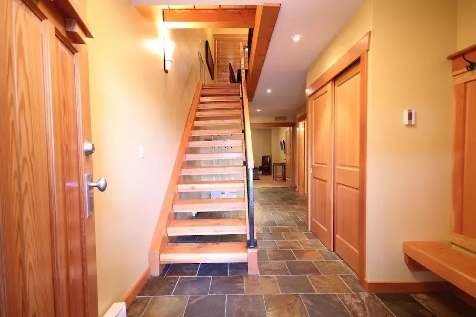 Pinnacle Ridge Chalets by Fernie Lodging Co