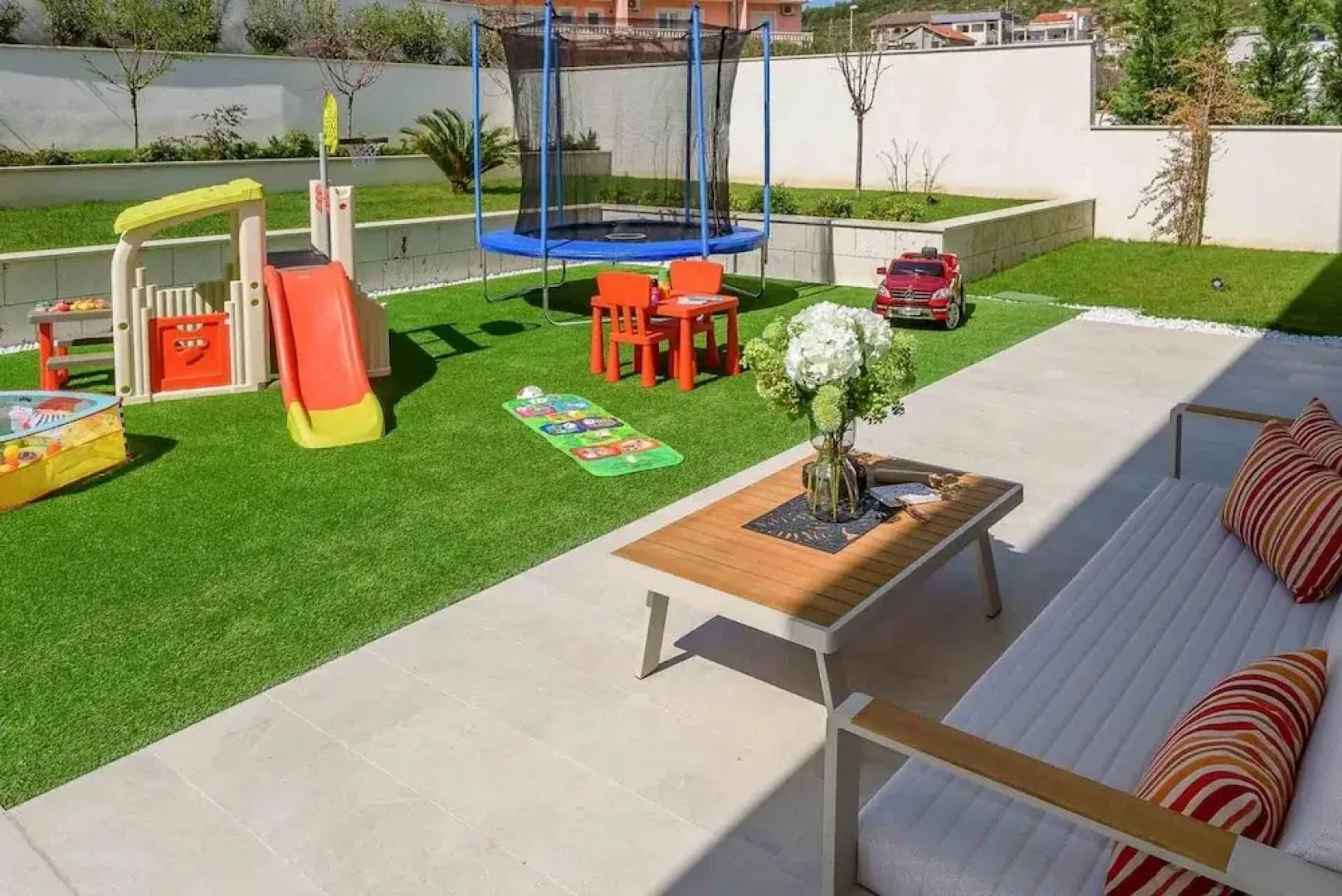 Villa Lucy Cherry CFH