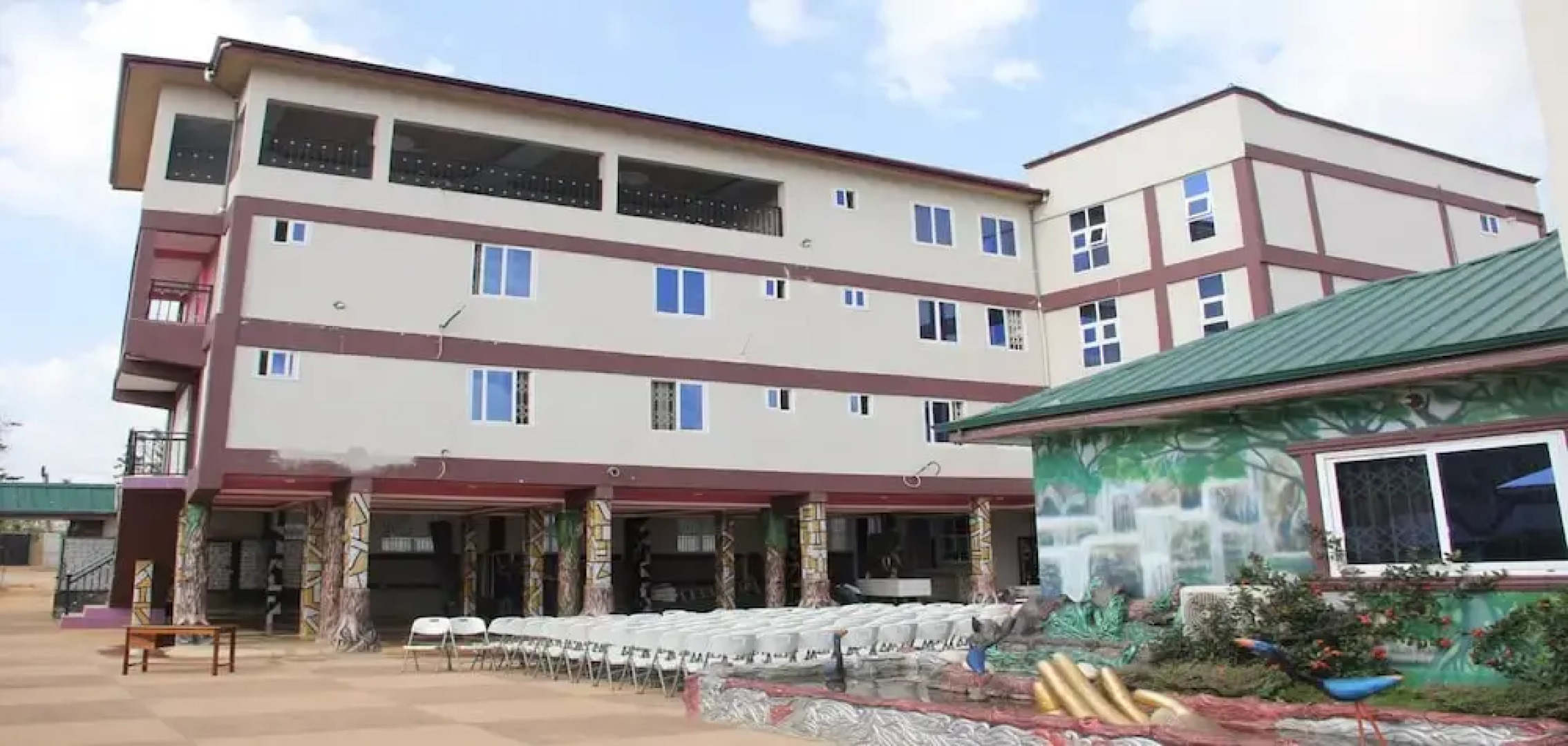 Mother's Royal Hotel