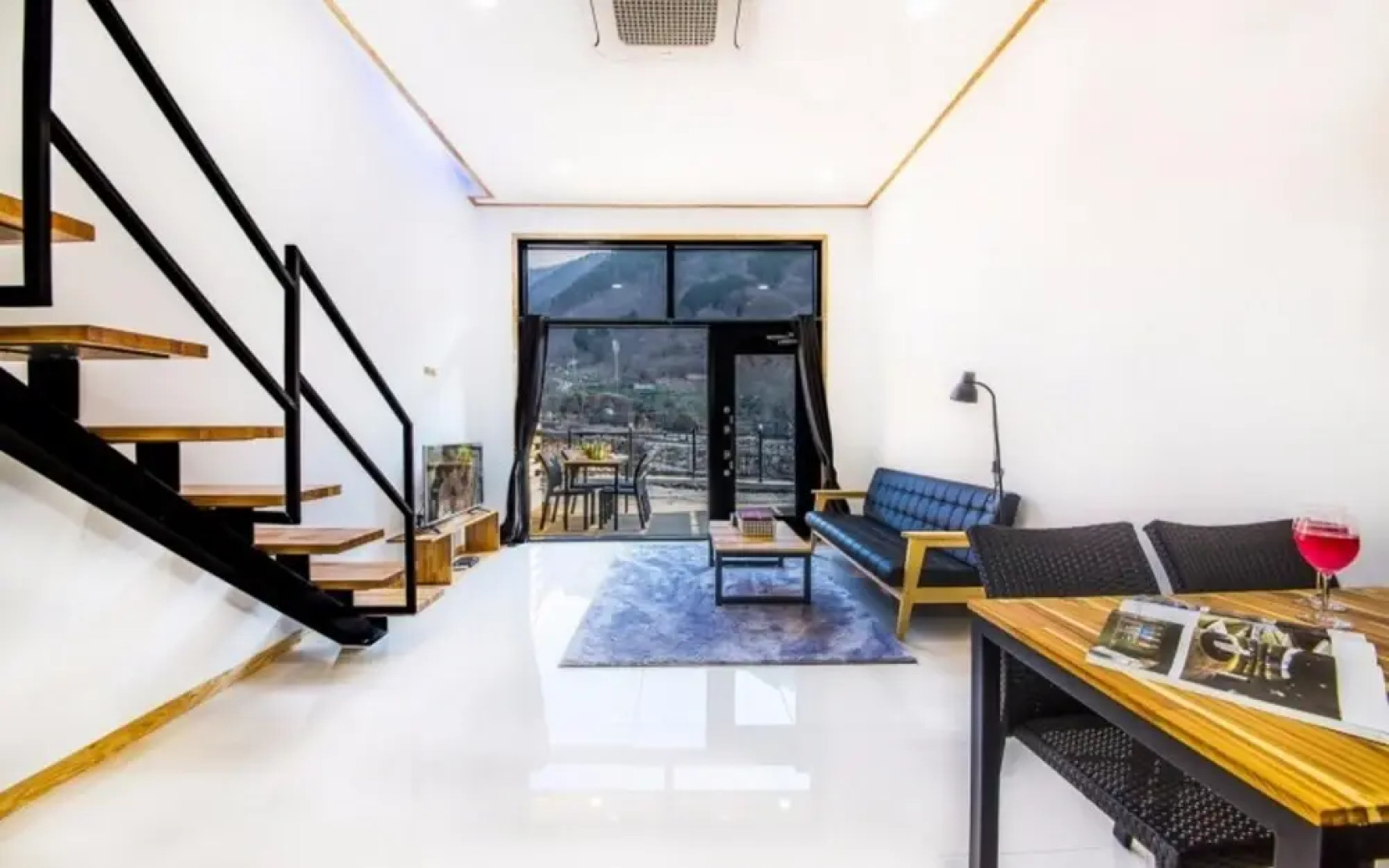 Pension The Modern Recom