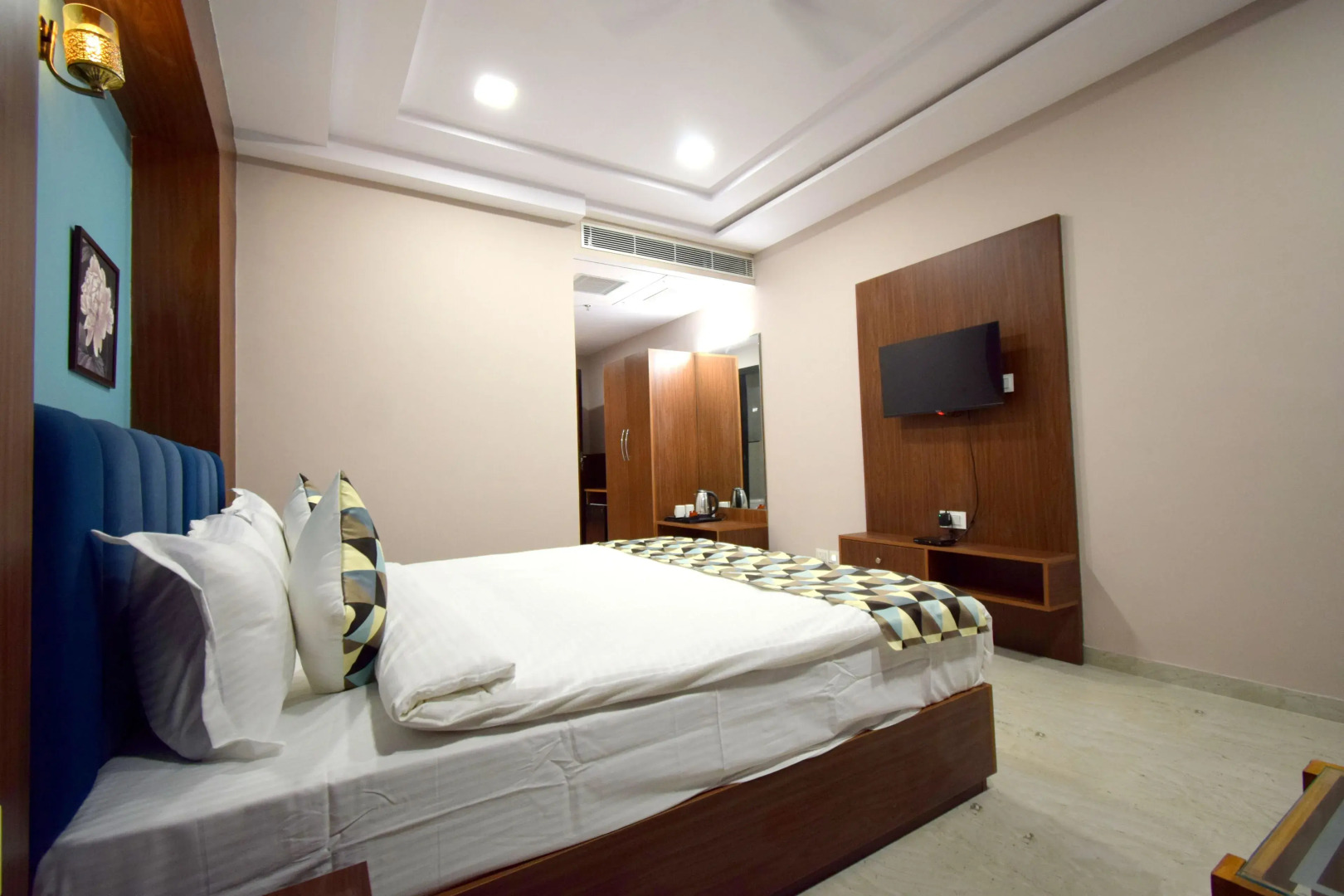 The Sky Imperial Shahi Hotels & Resort