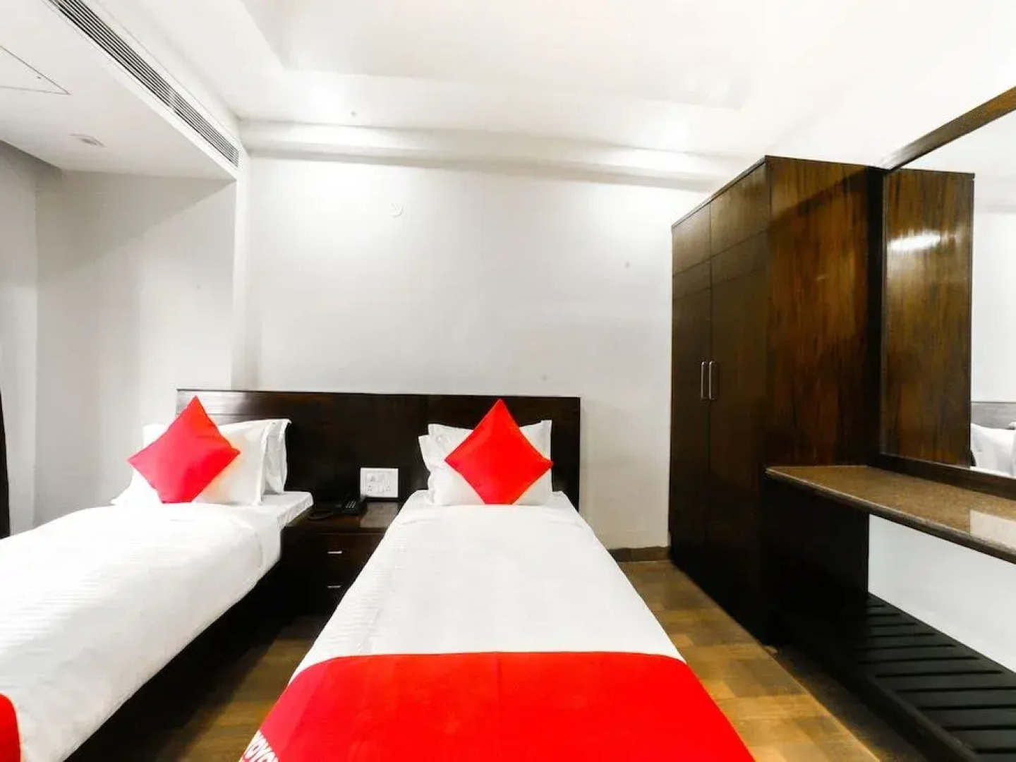 OYO 16096 Flagship Purushottam Hotel Mapusa