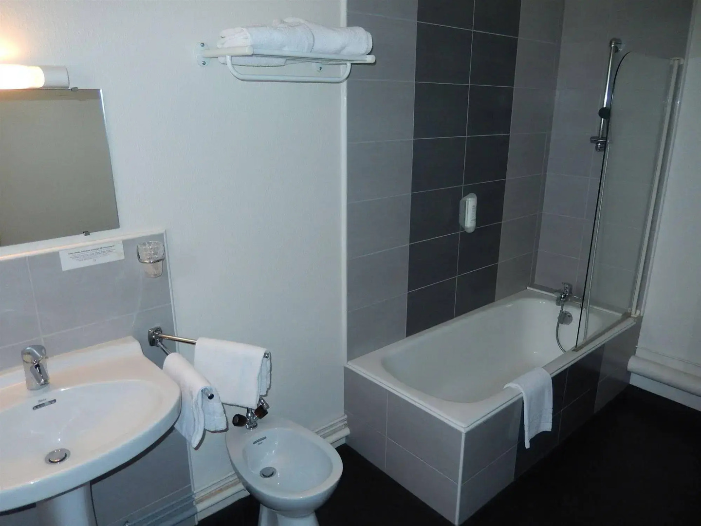 Logis Hôtel Lodge la Valette