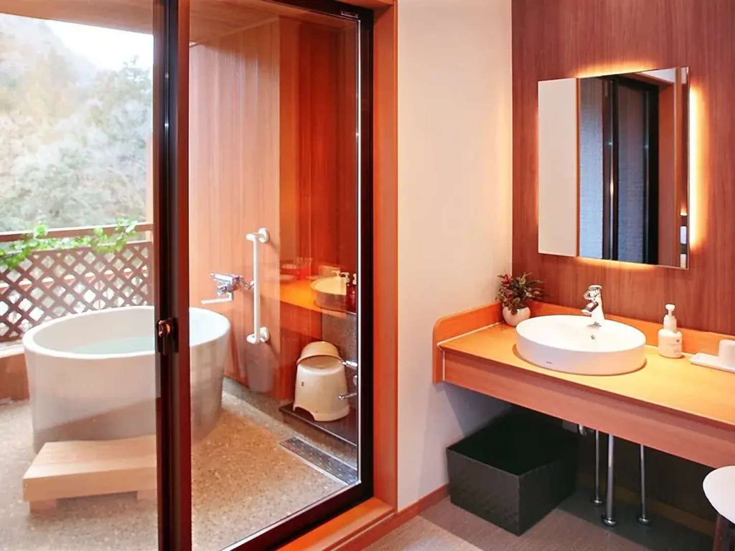 Ooedo Onsen Monogatari Premium Yoshinoya Irokuen